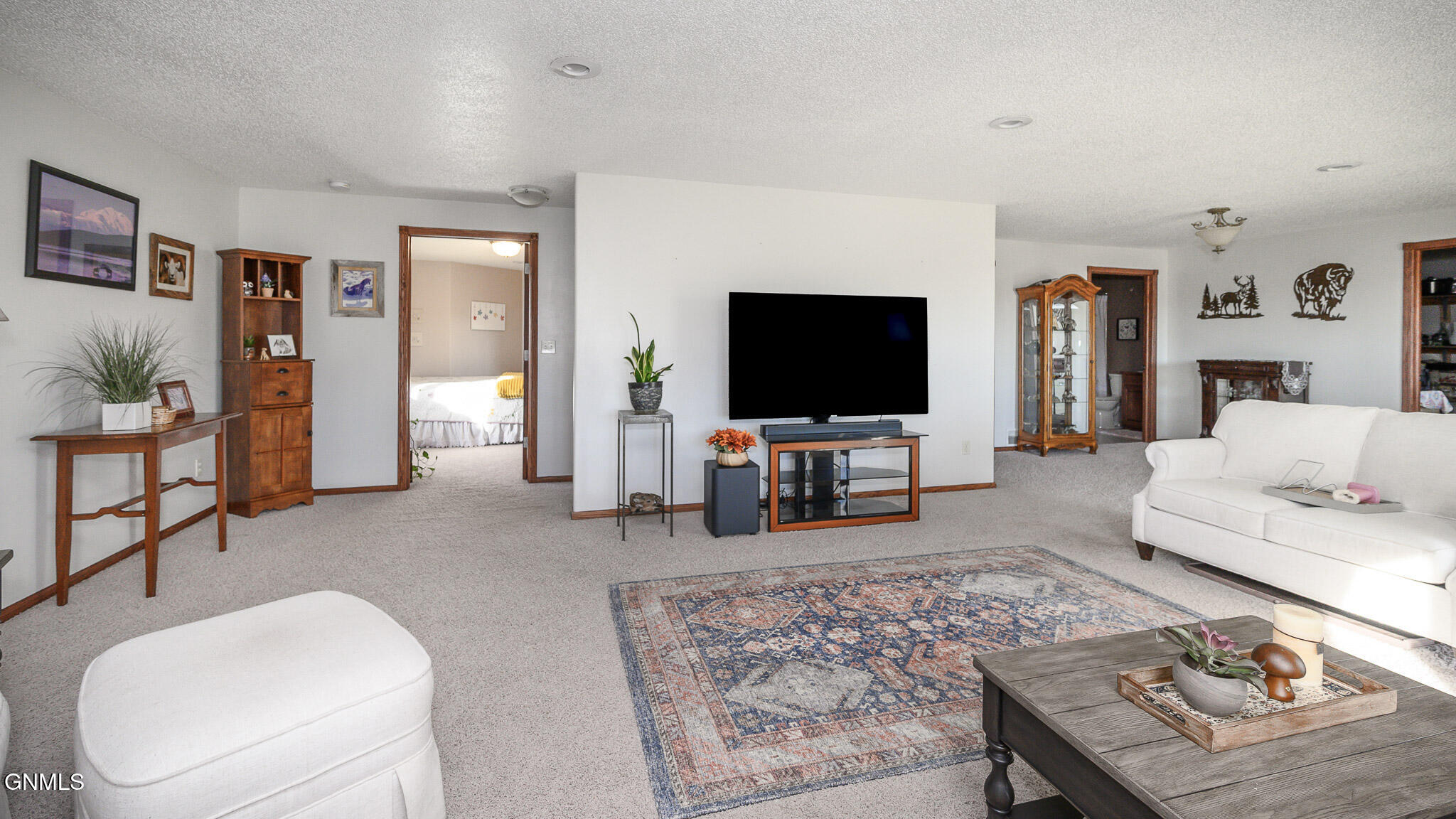 property viewer photo 35