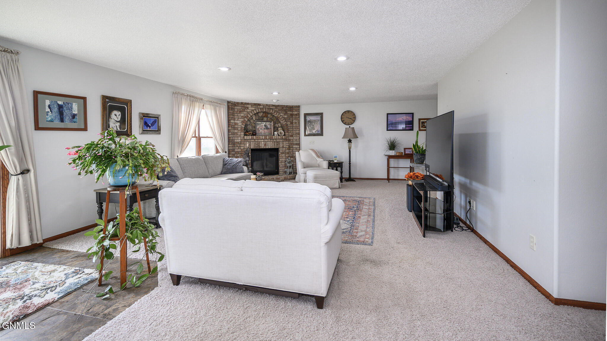 property viewer photo 36