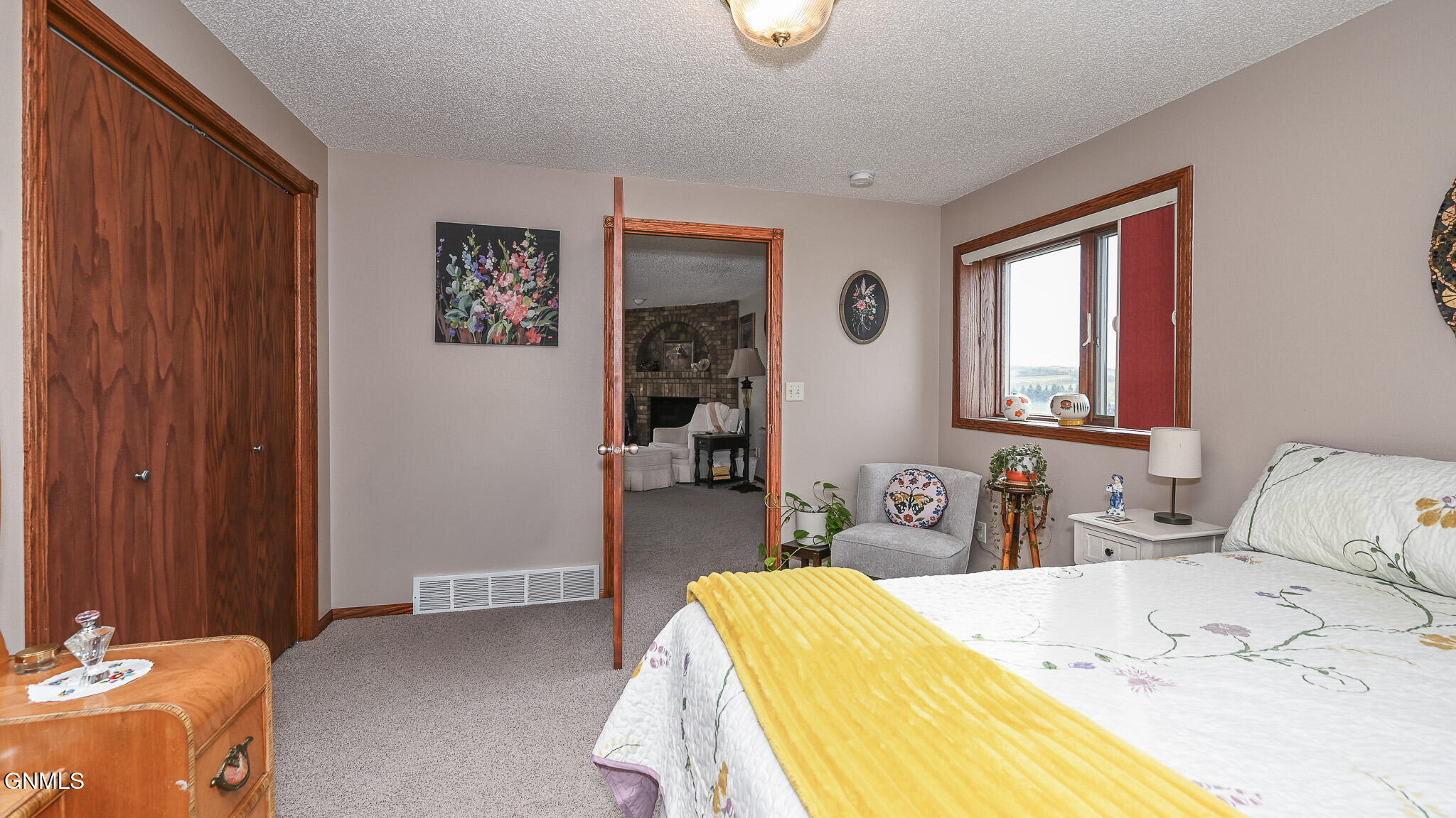 property viewer photo 42