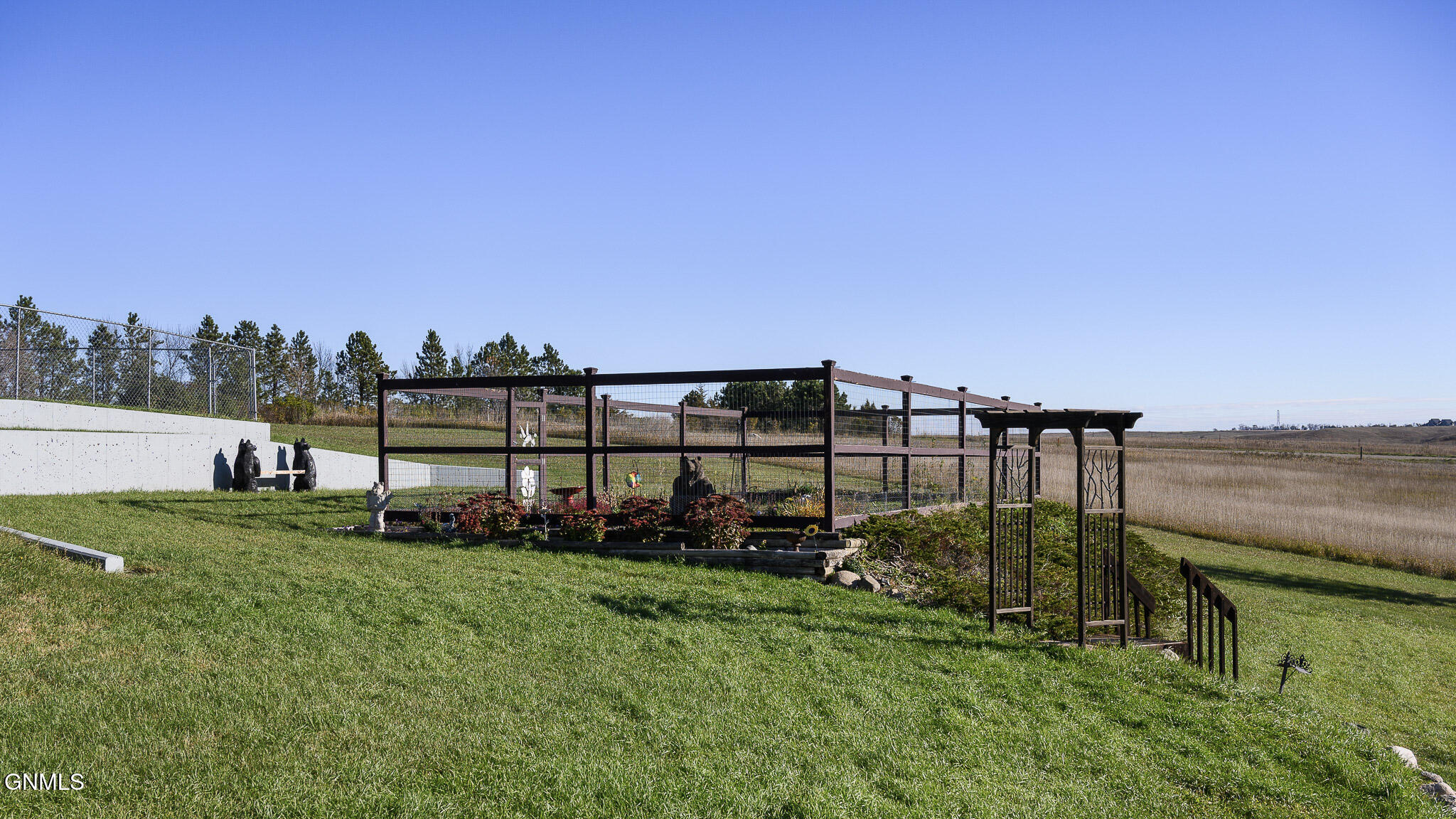 property viewer photo 6