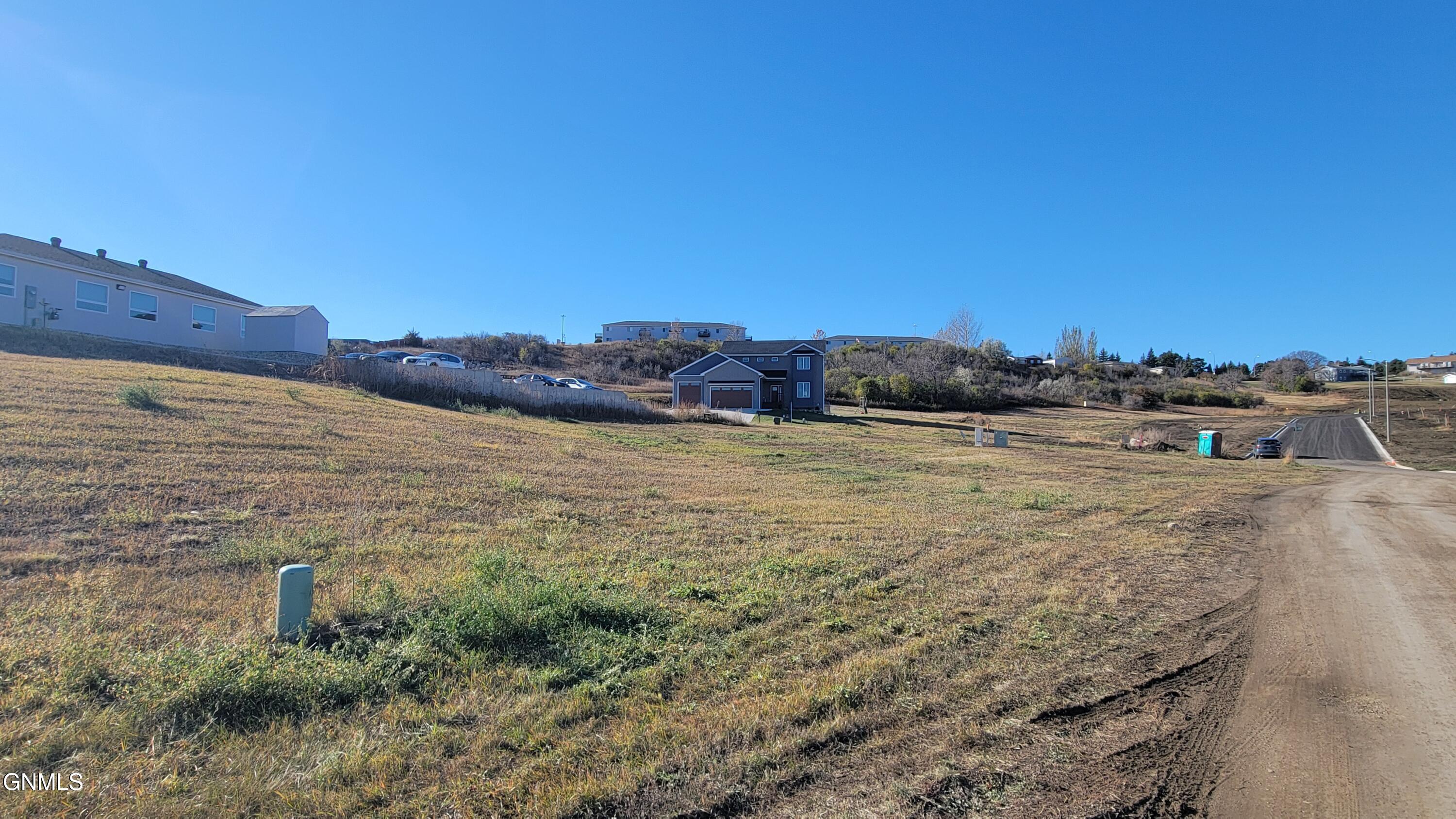 main property photo 7