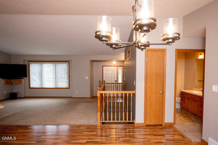 property viewer photo 18