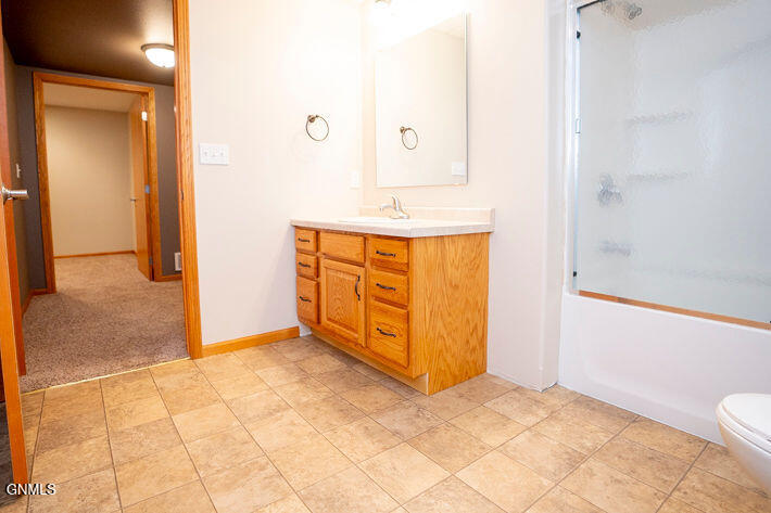 property viewer photo 45