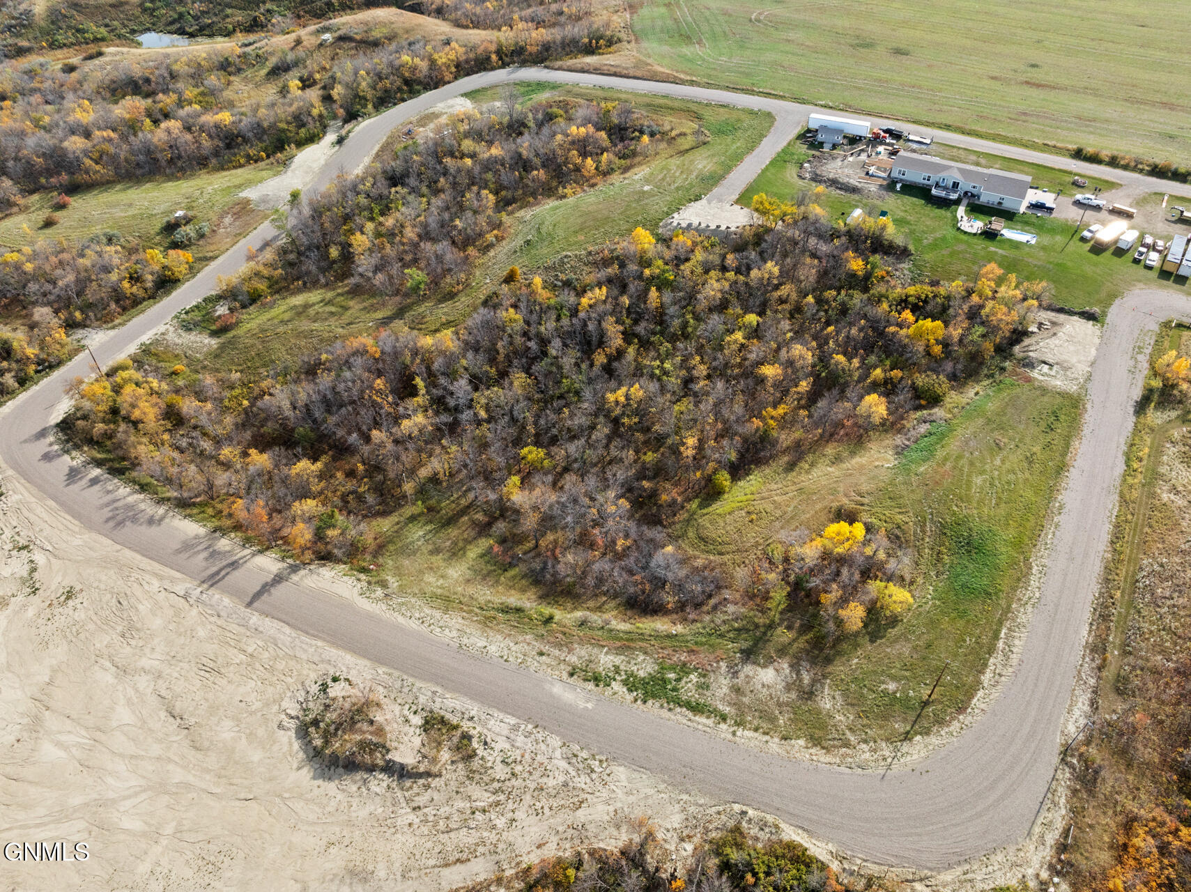main property photo 14