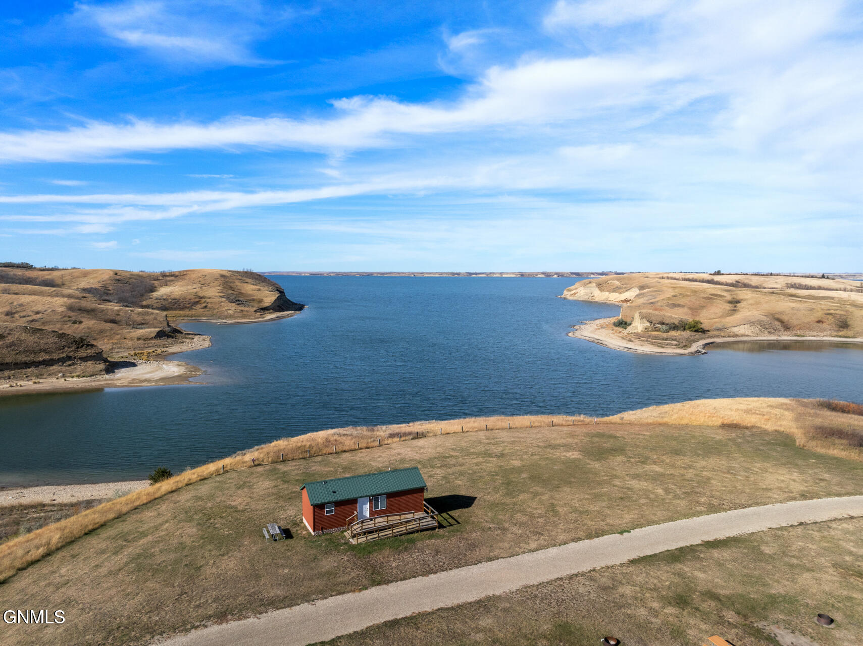 main property photo 25