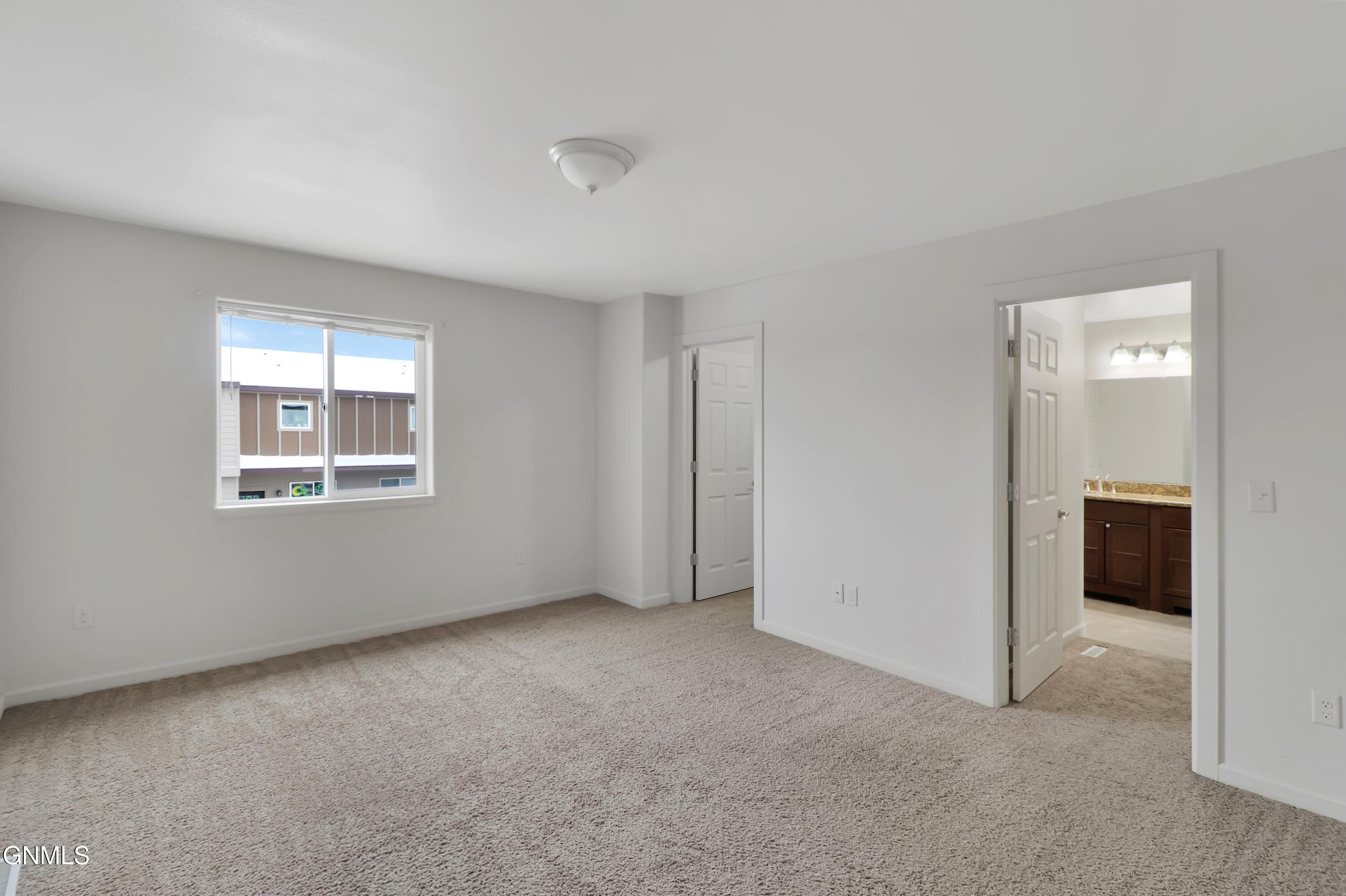 property viewer photo 10