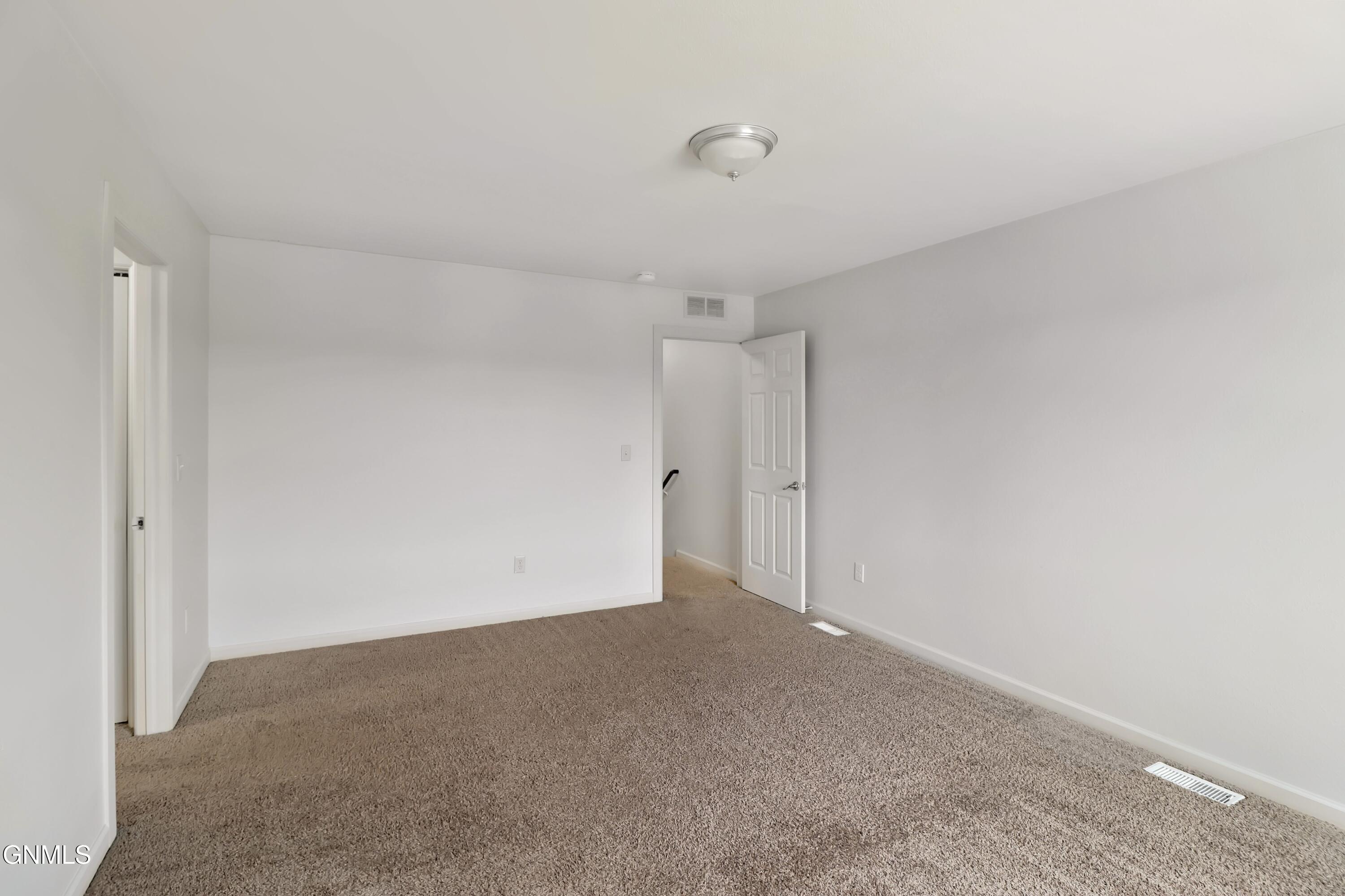 property viewer photo 11