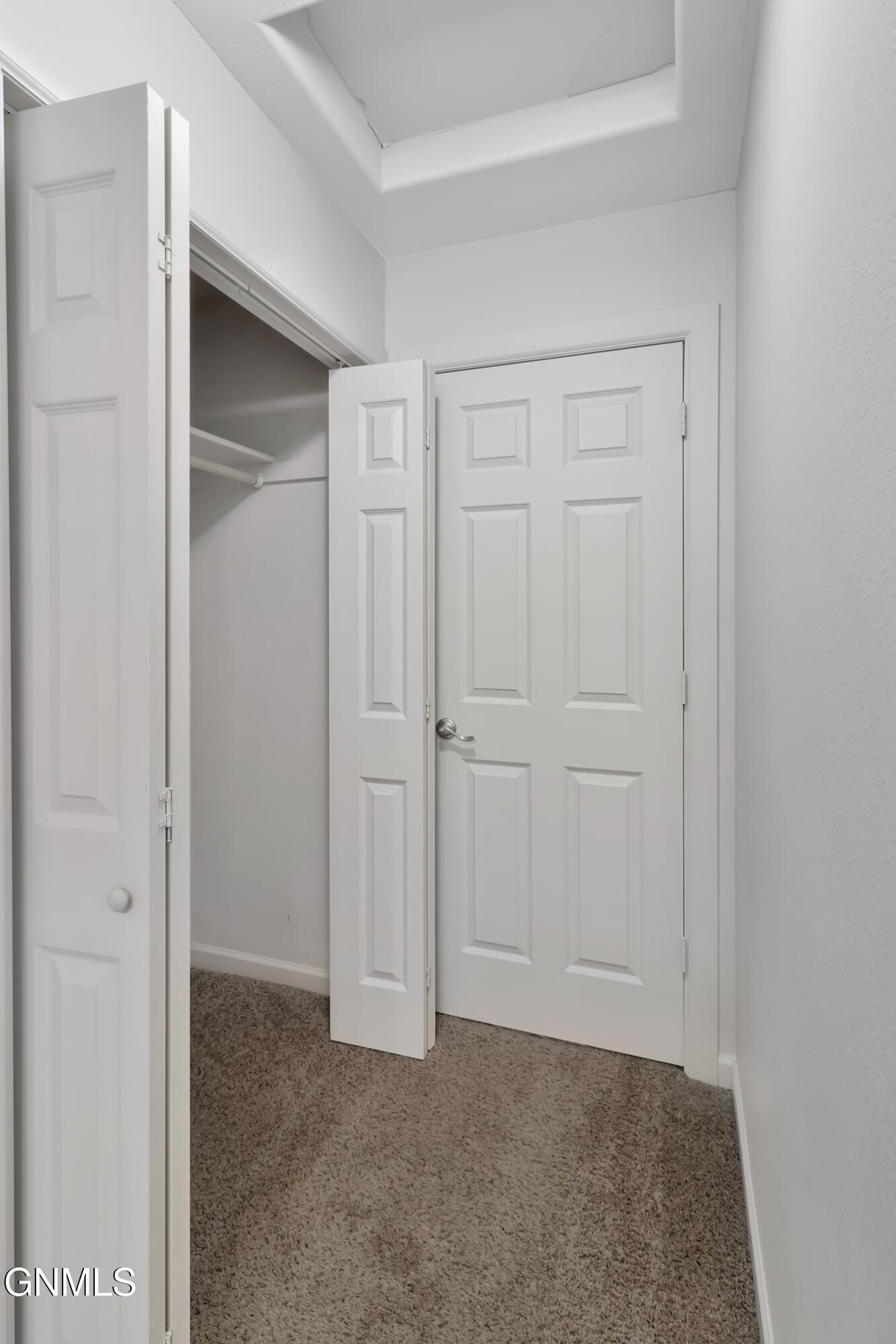 property viewer photo 15