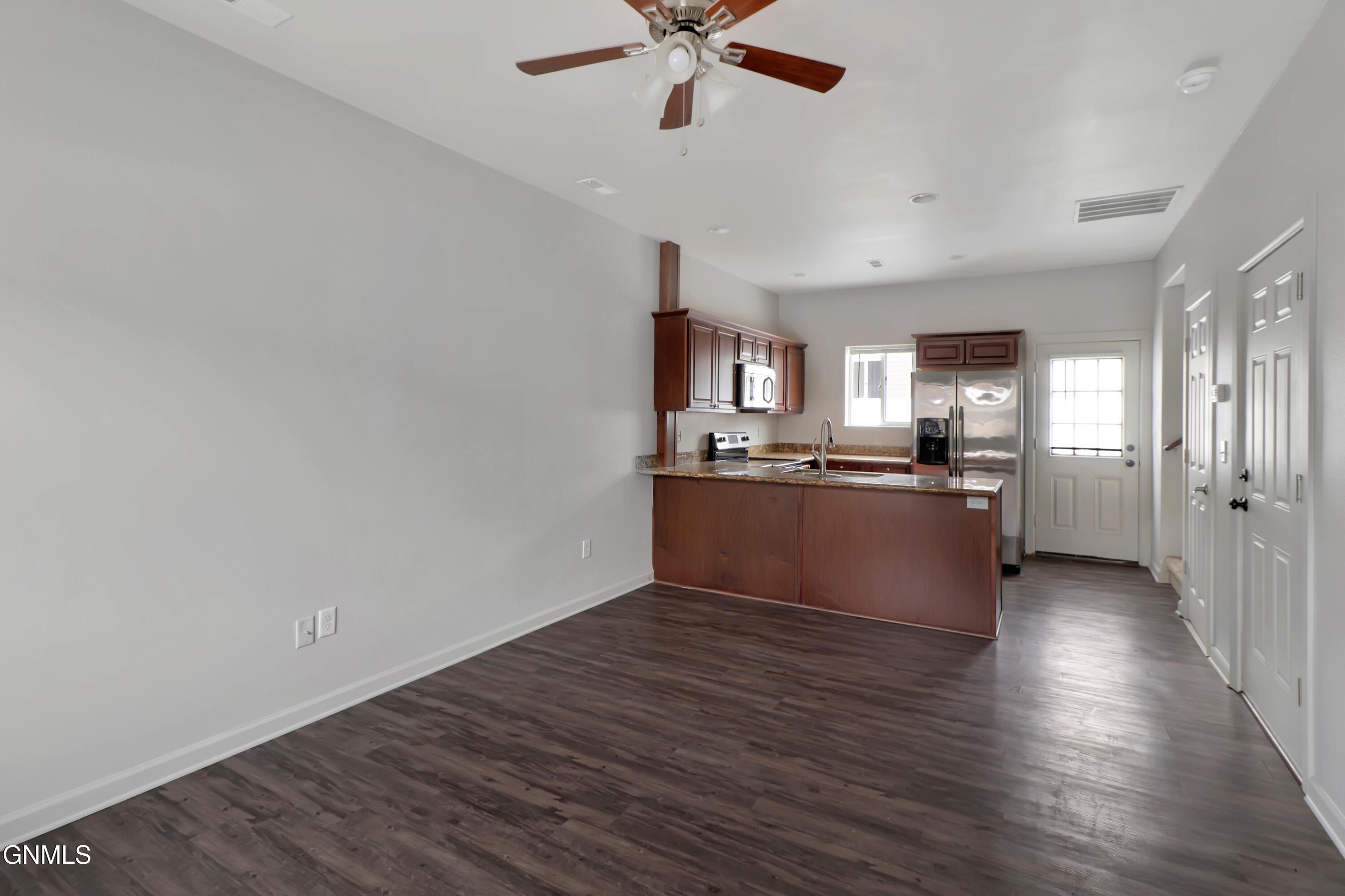 property viewer photo 5