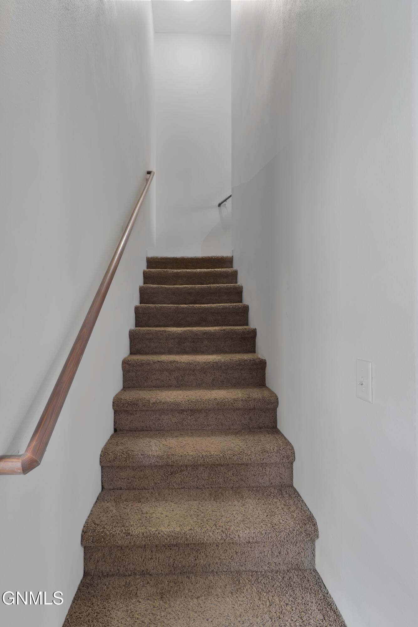 property viewer photo 8