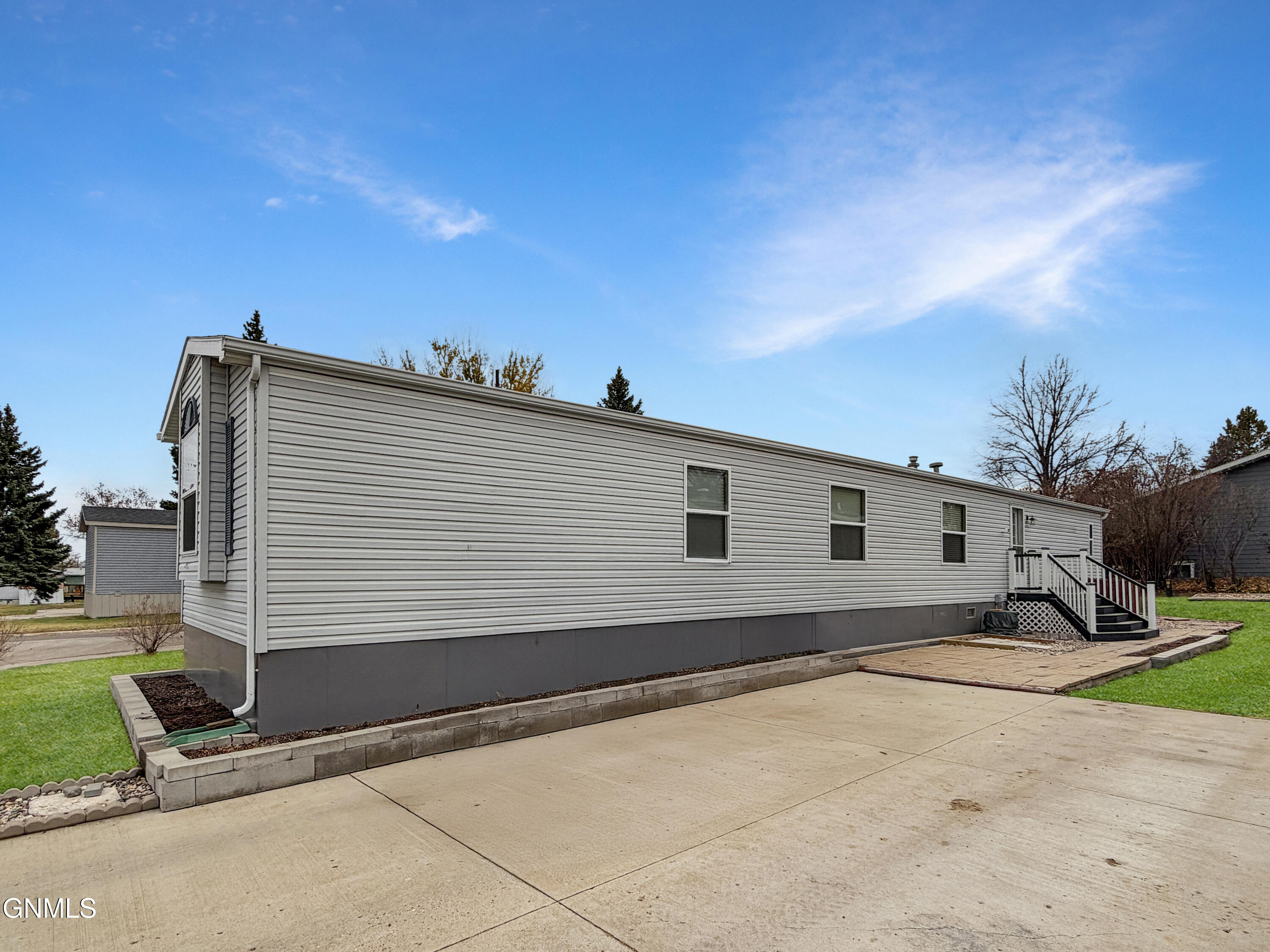 main property photo 0