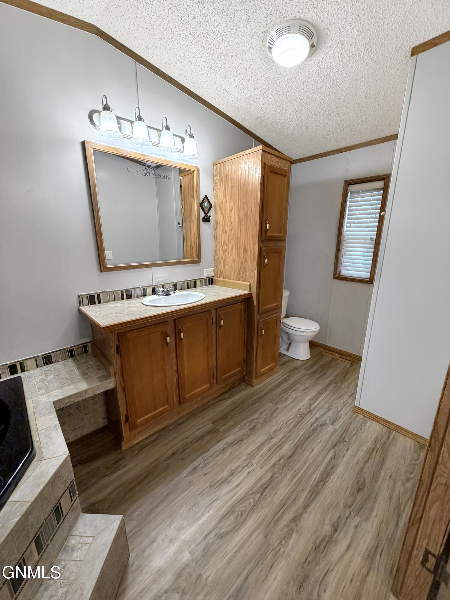 property viewer photo 12