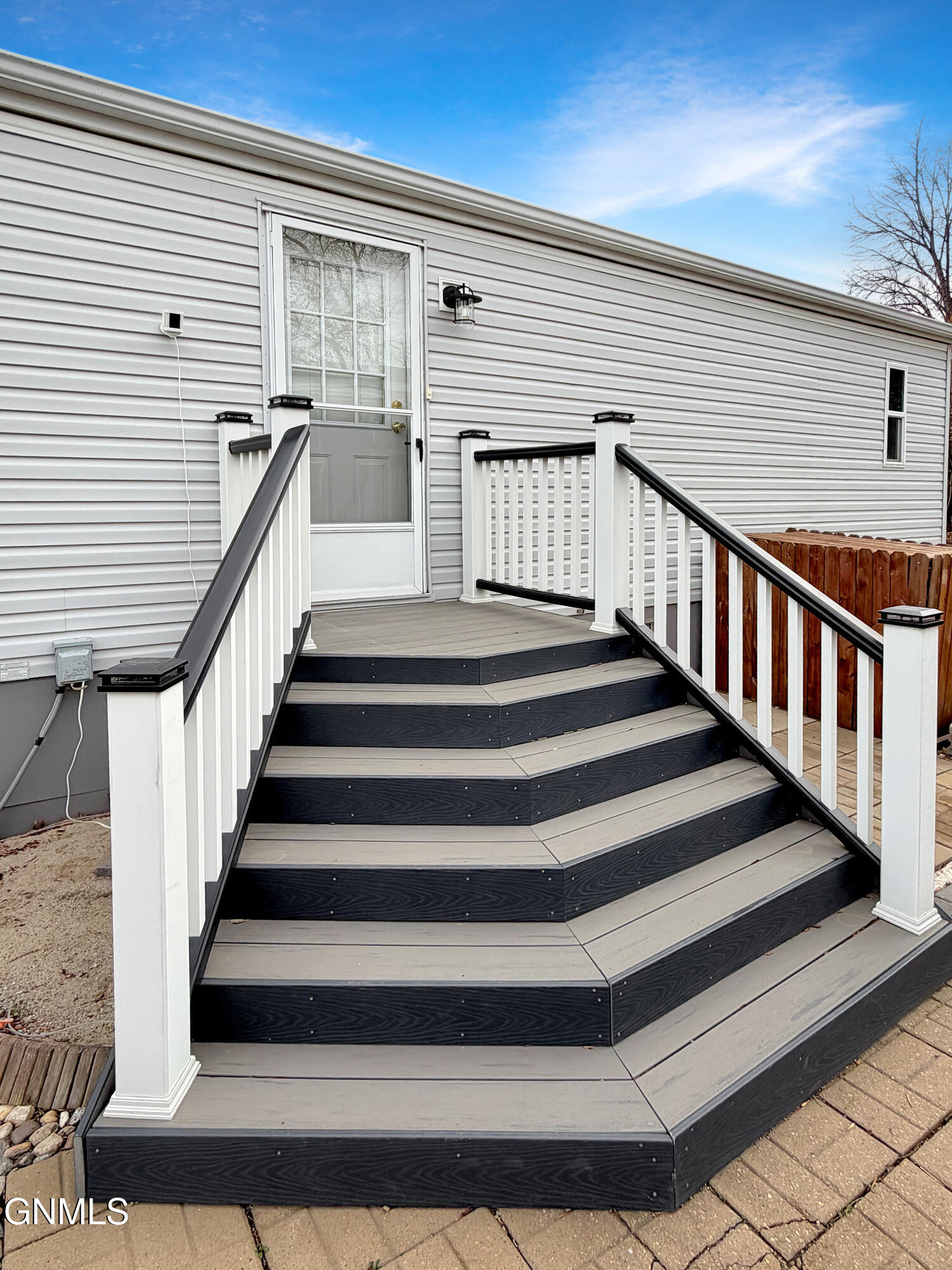property viewer photo 2