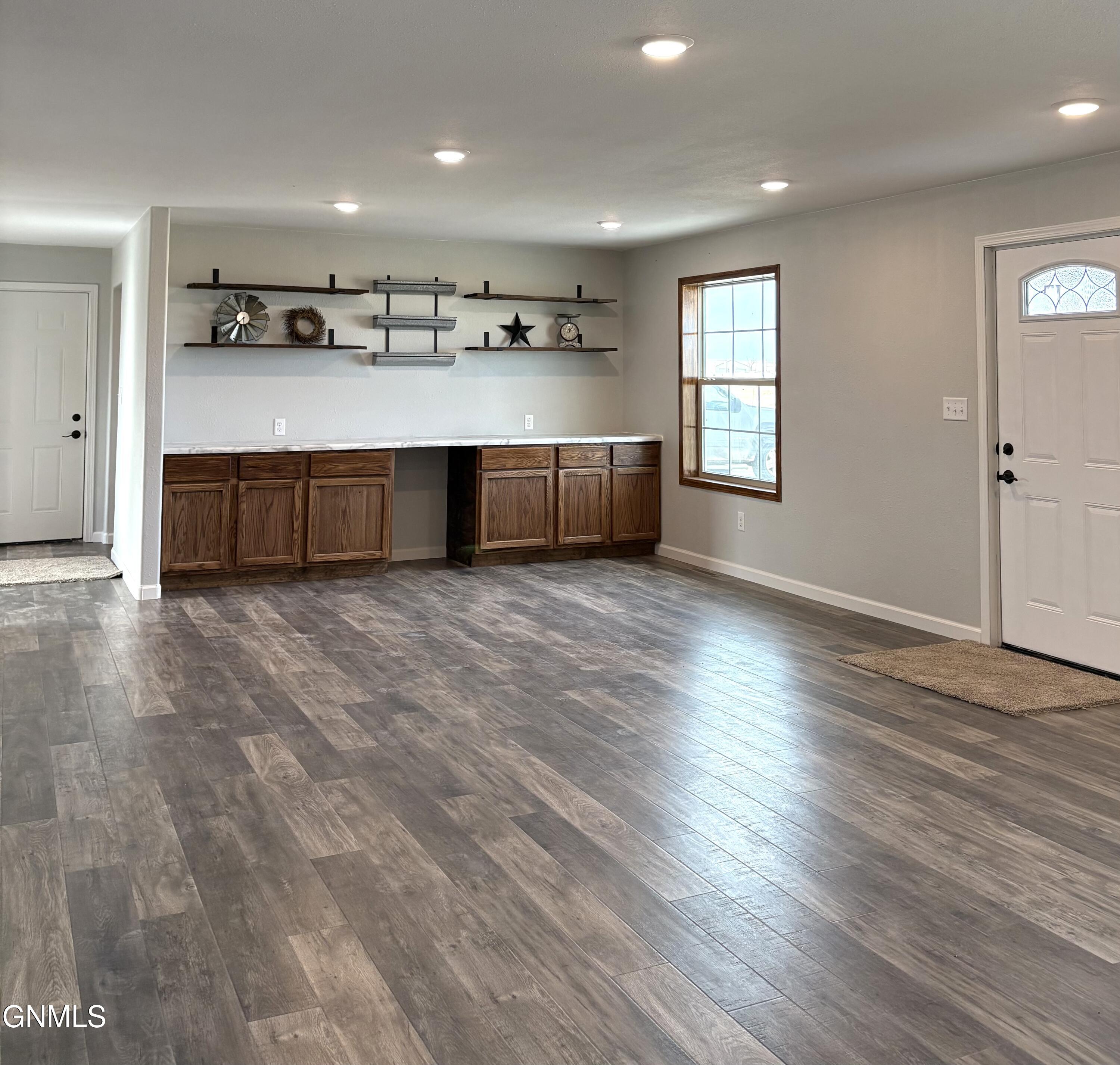 property viewer photo 12