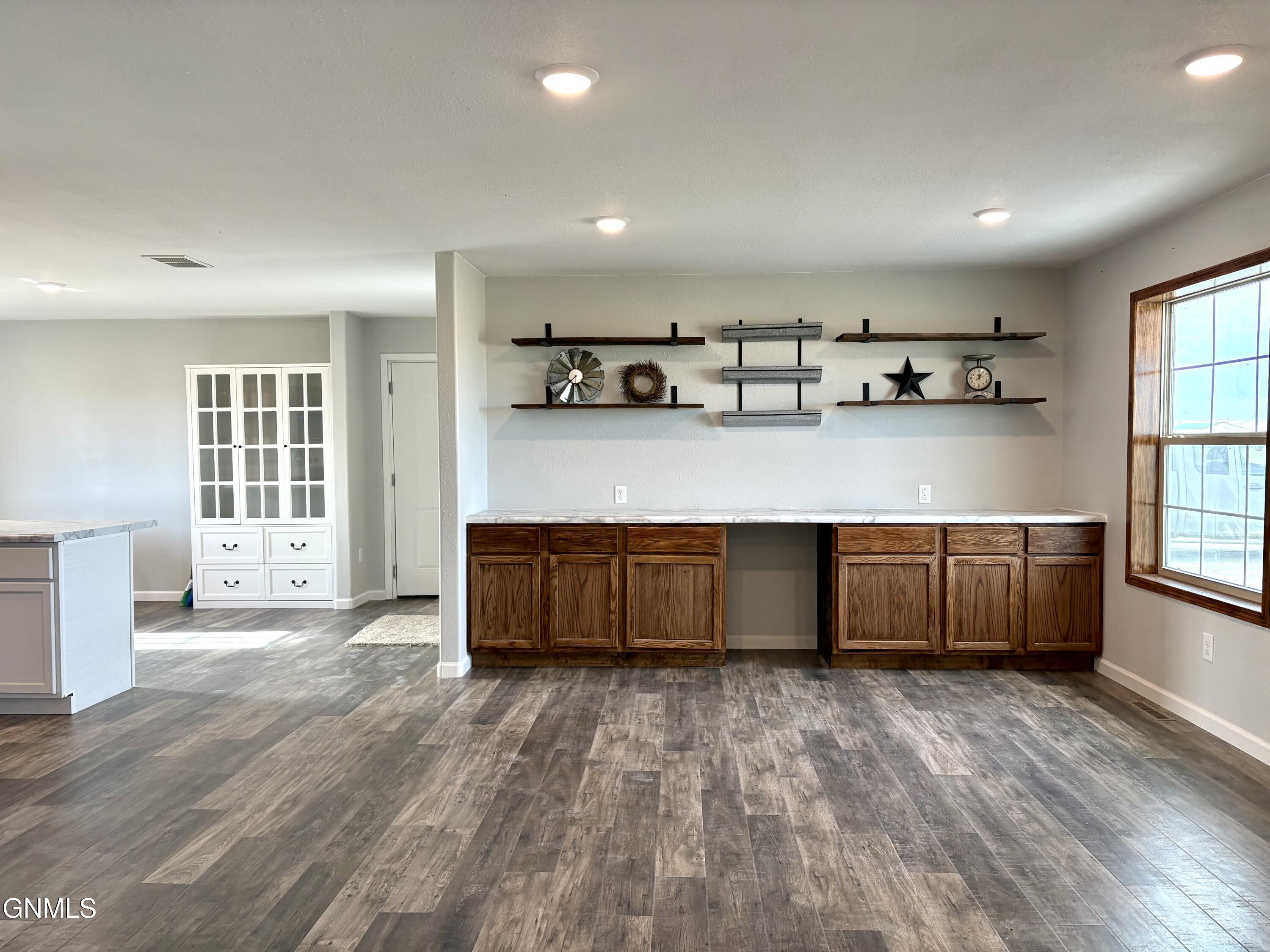 property viewer photo 15