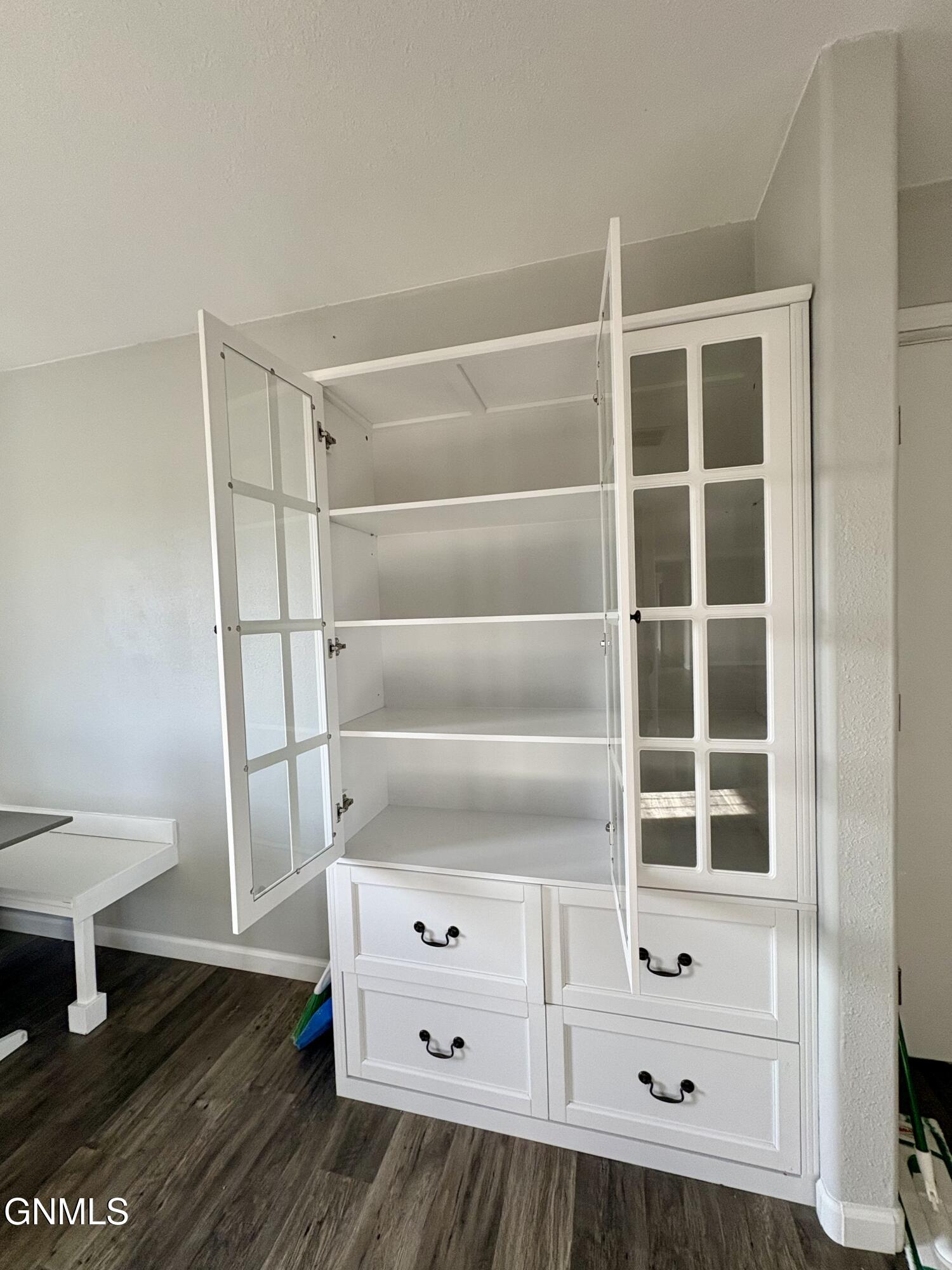 property viewer photo 18