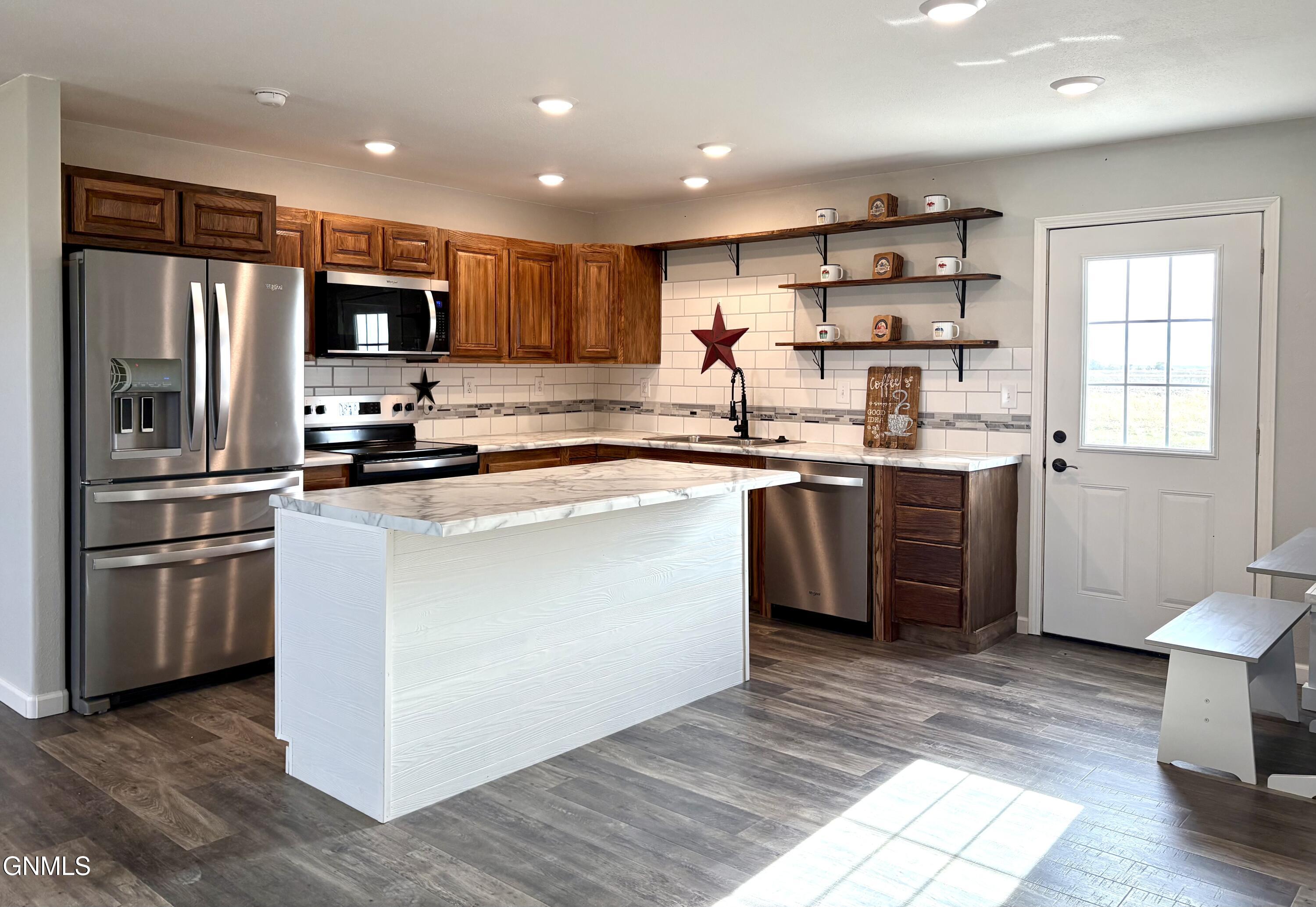 property viewer photo 20