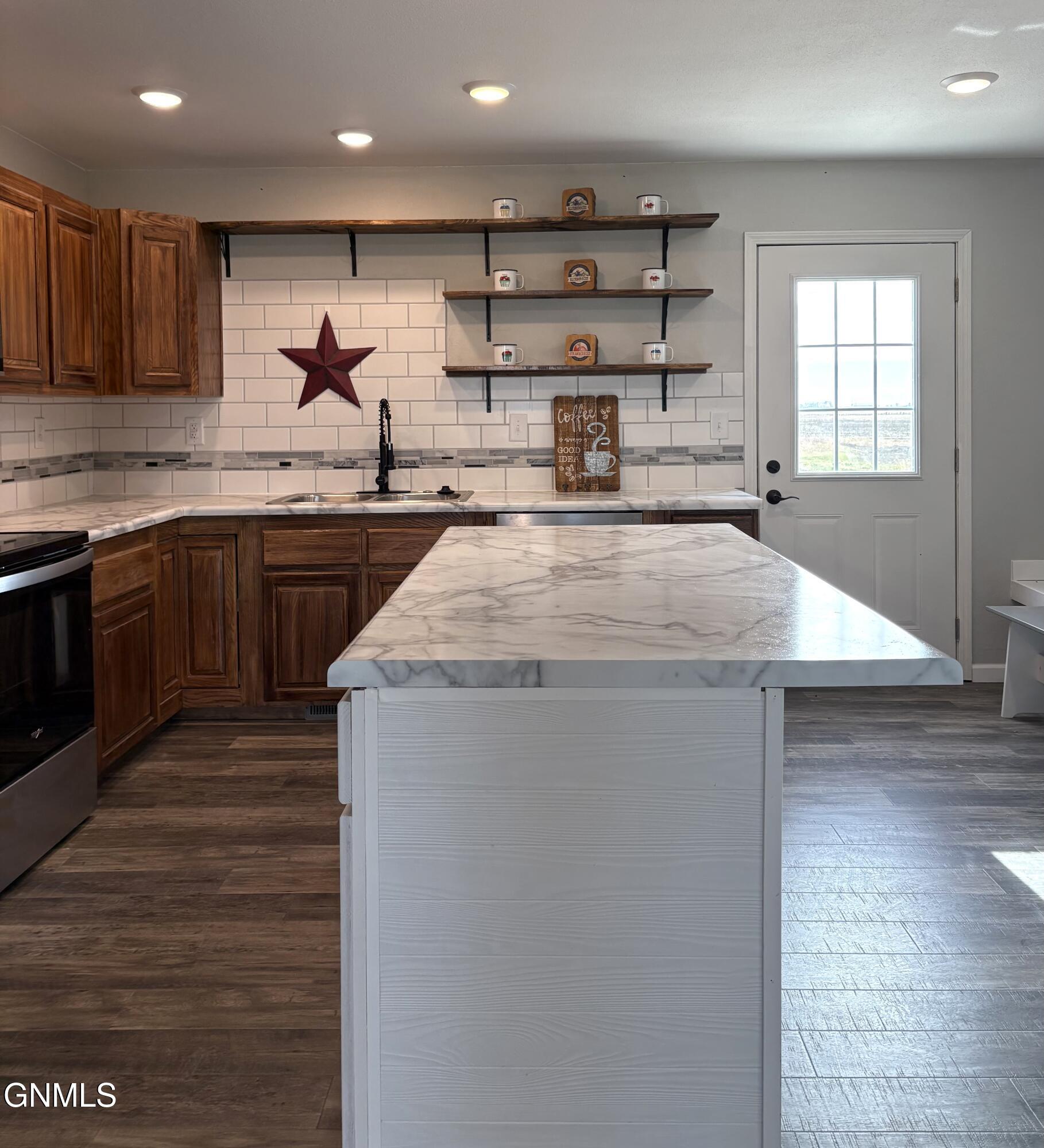 property viewer photo 23