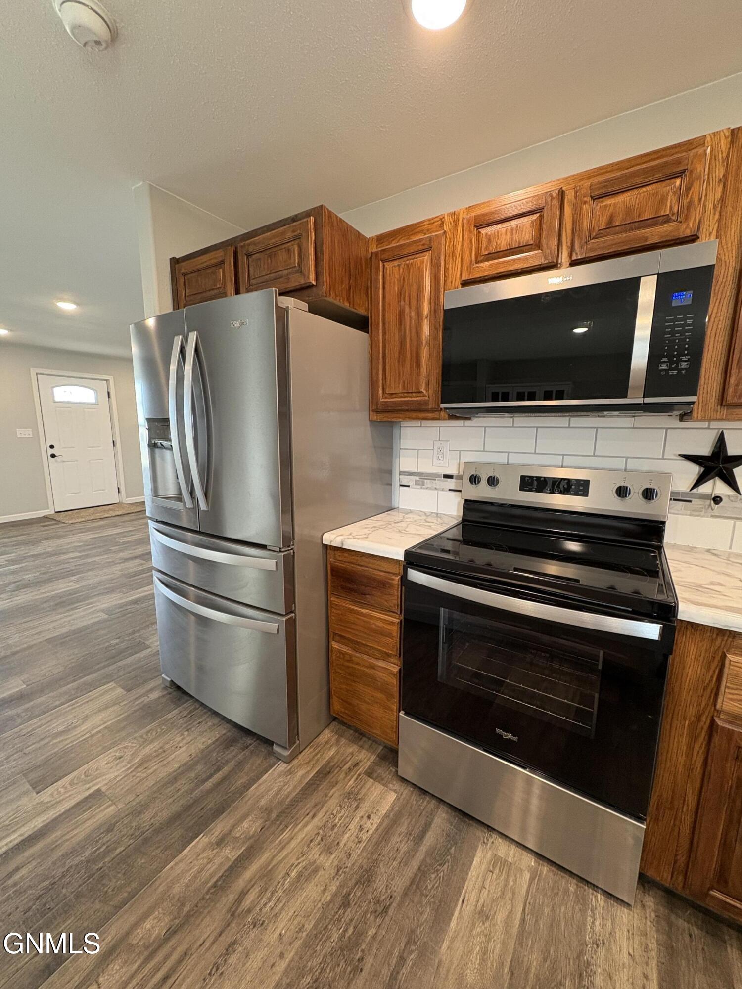 property viewer photo 25