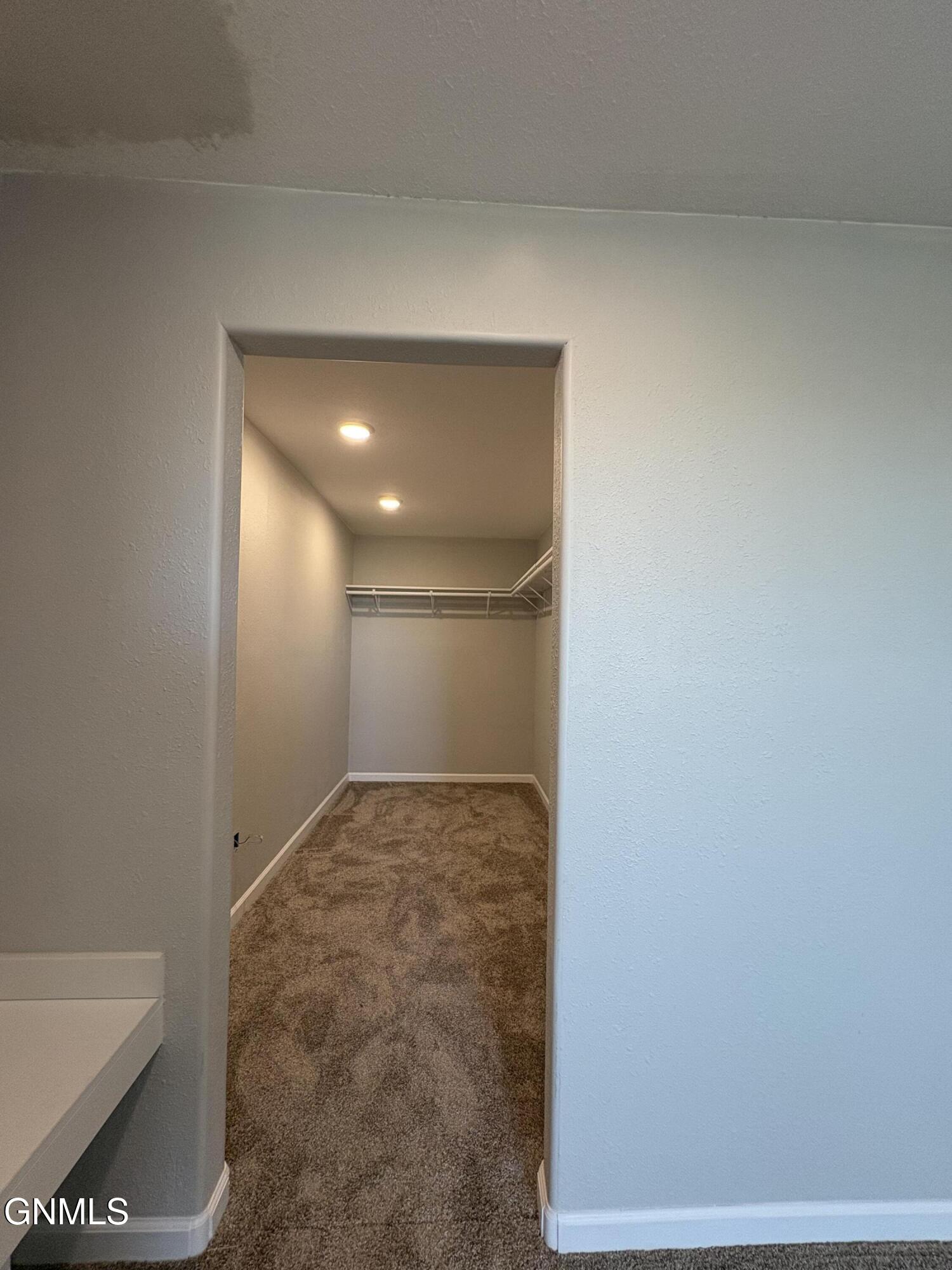 property viewer photo 47