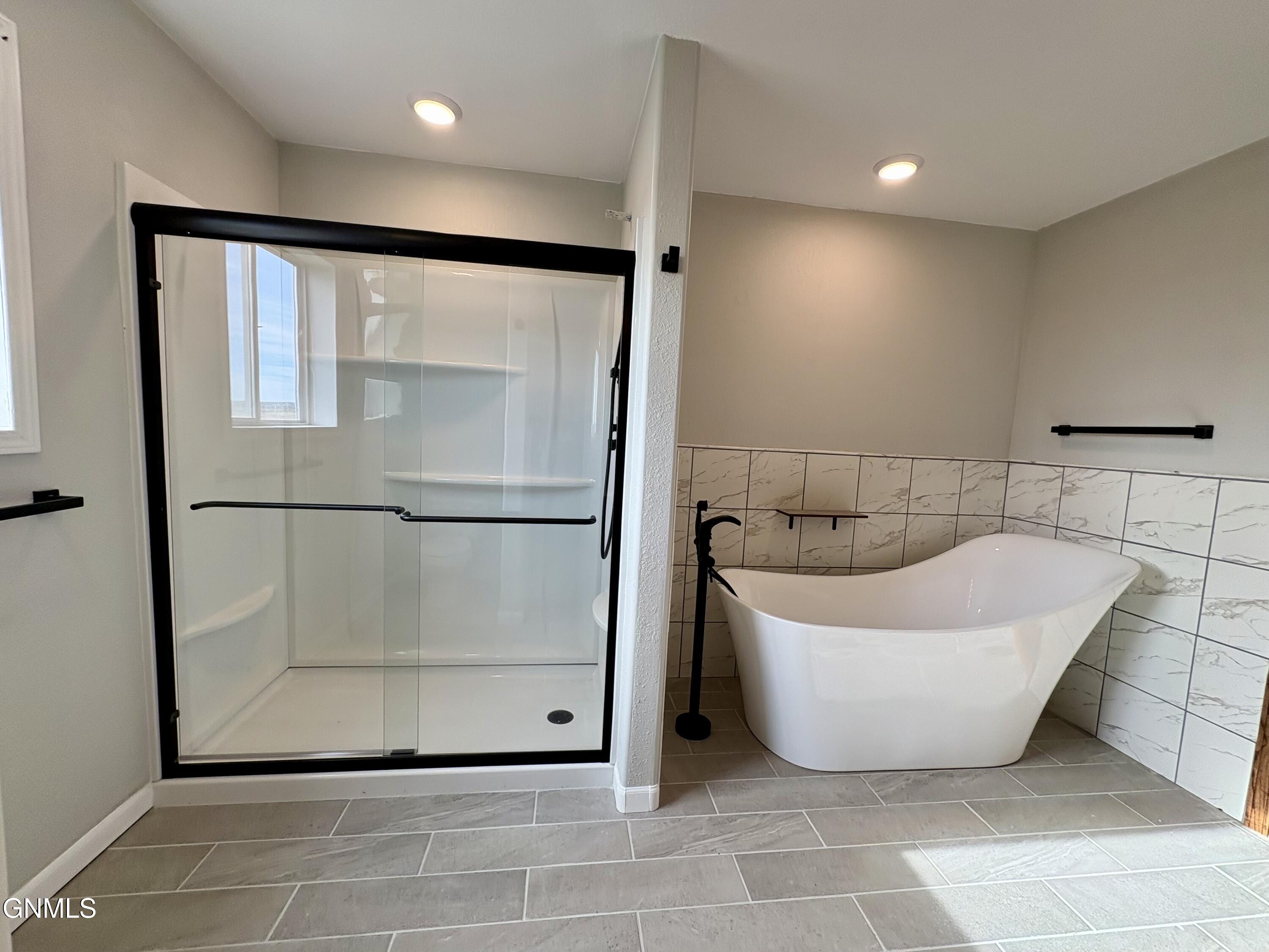 property viewer photo 49