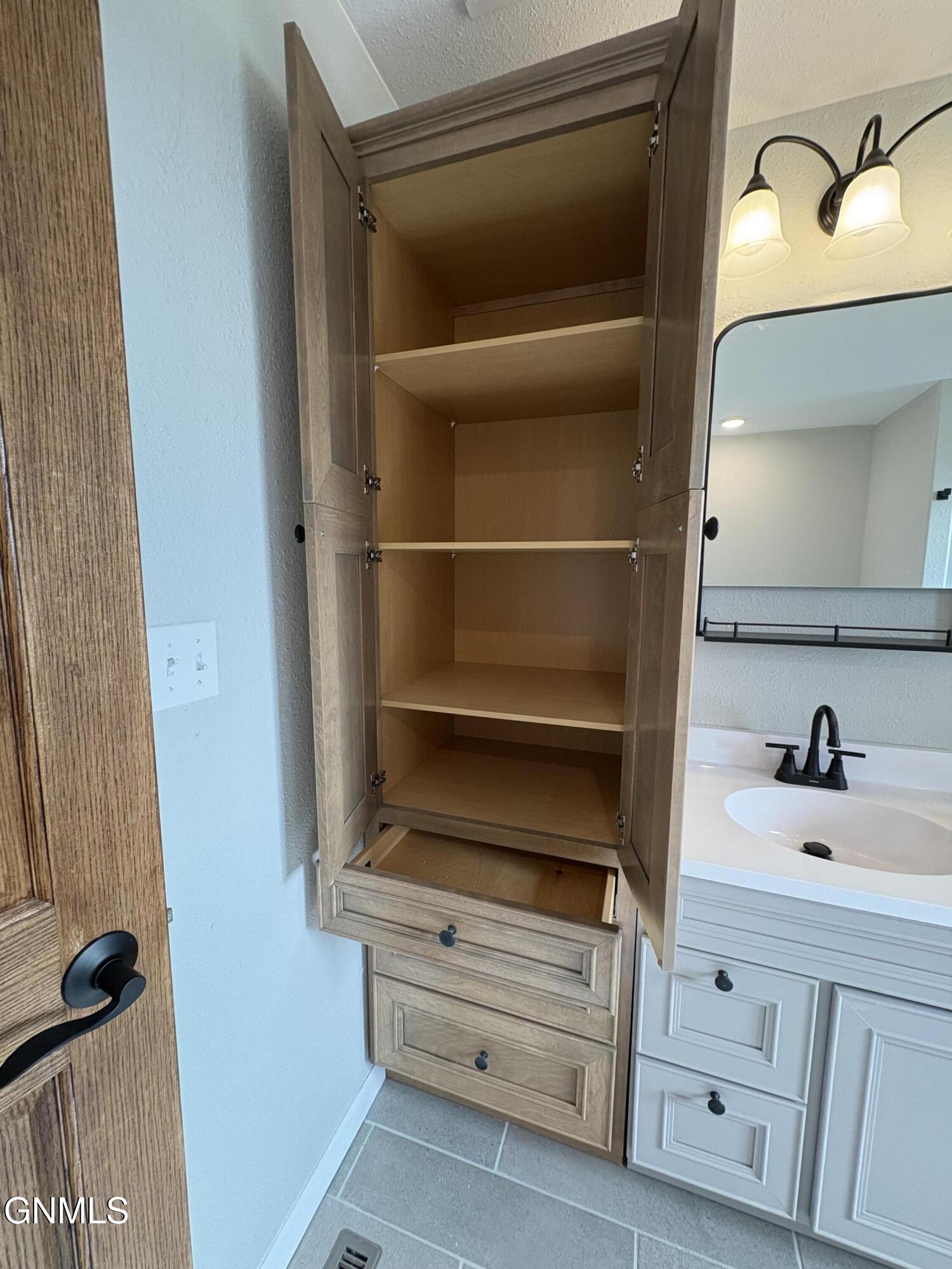 property viewer photo 52