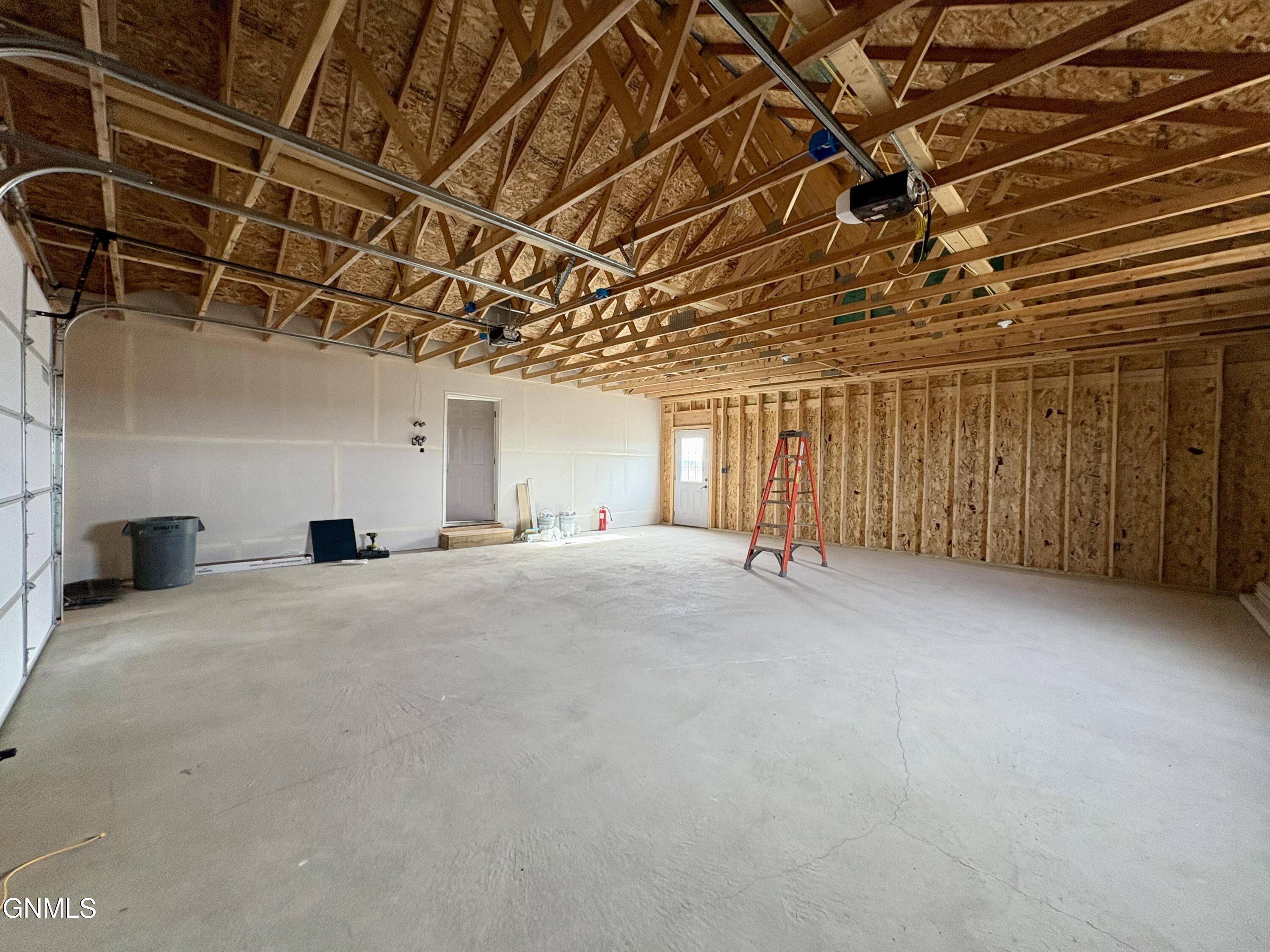property viewer photo 6