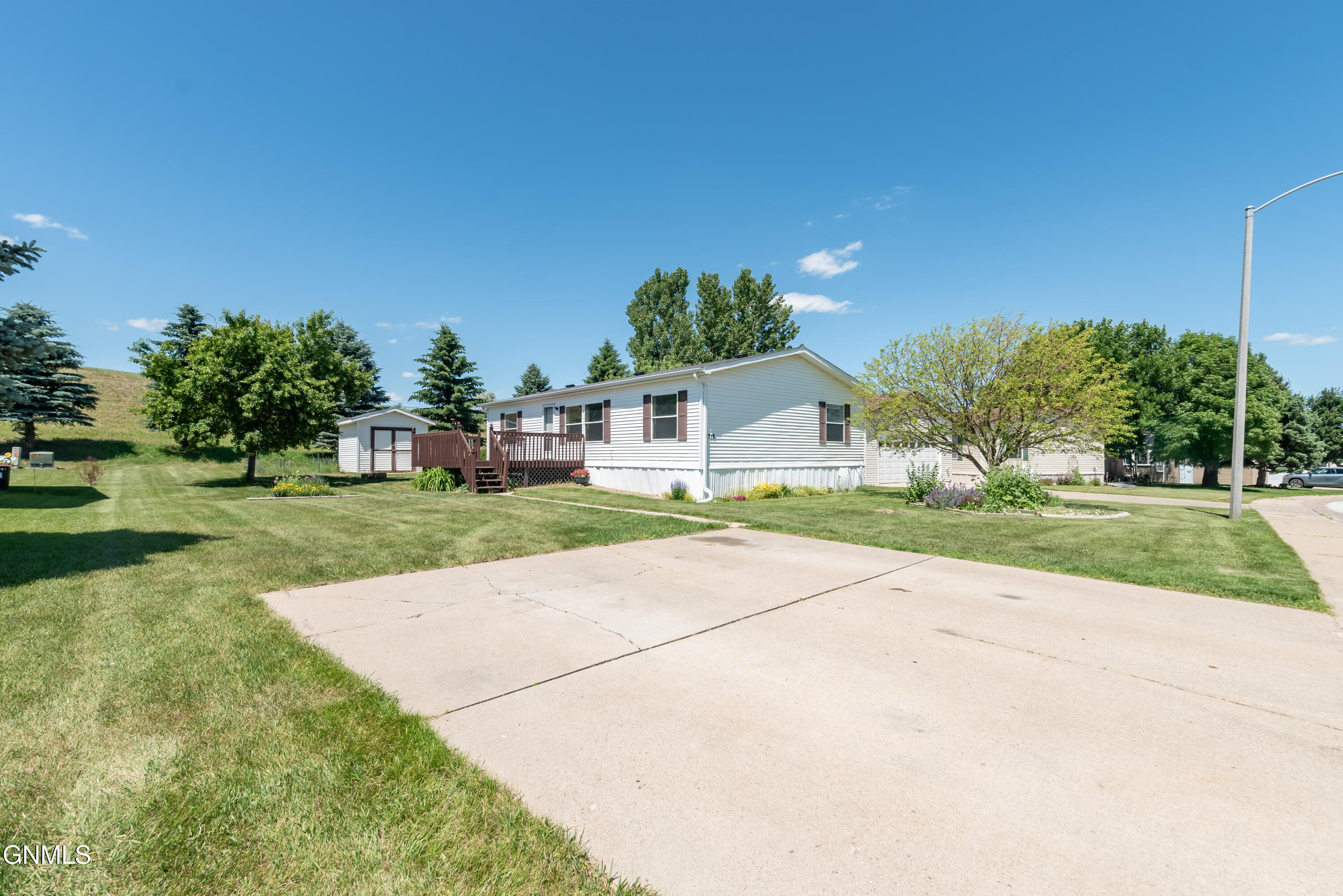 main property photo 0