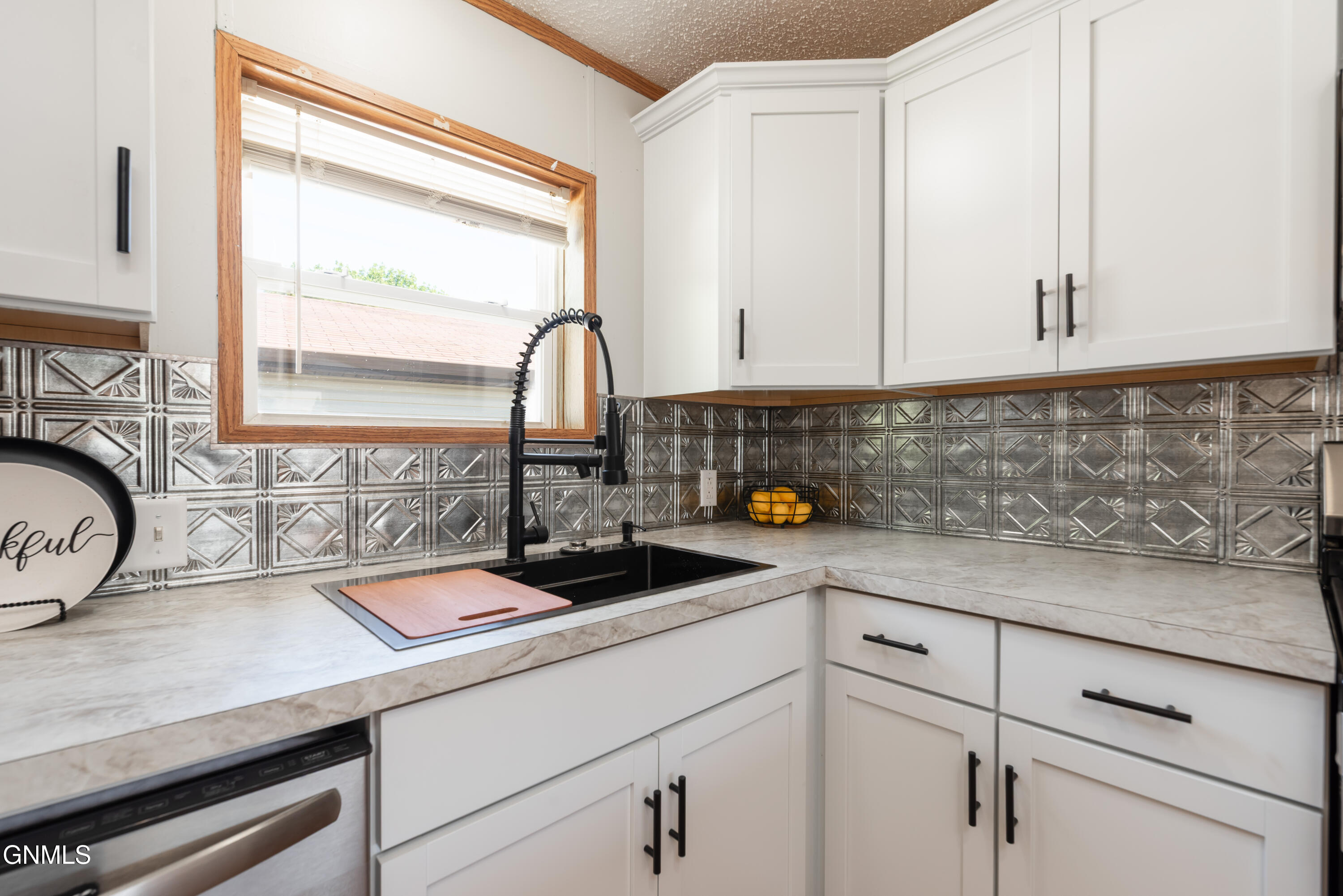 property viewer photo 11