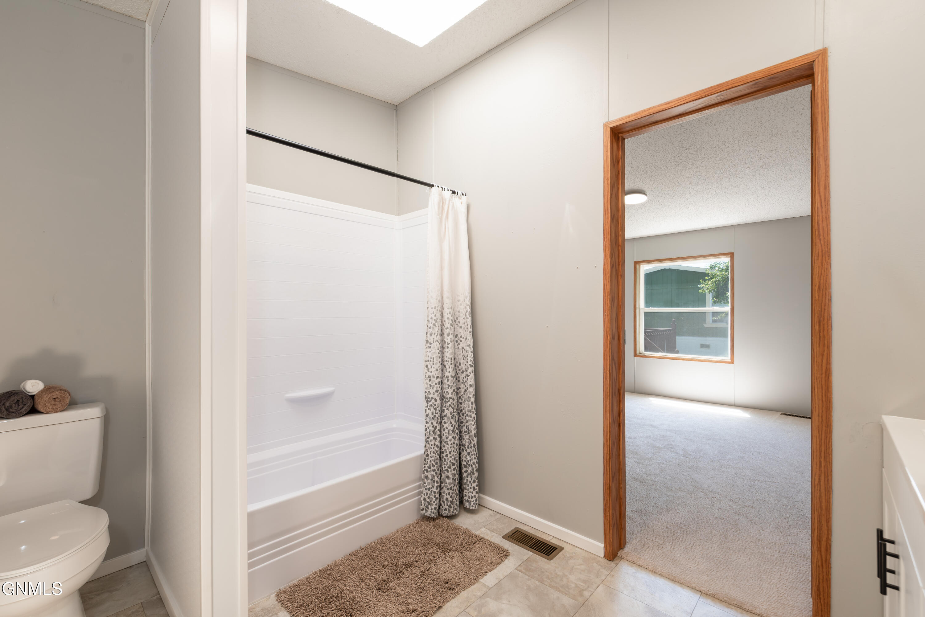 property viewer photo 17