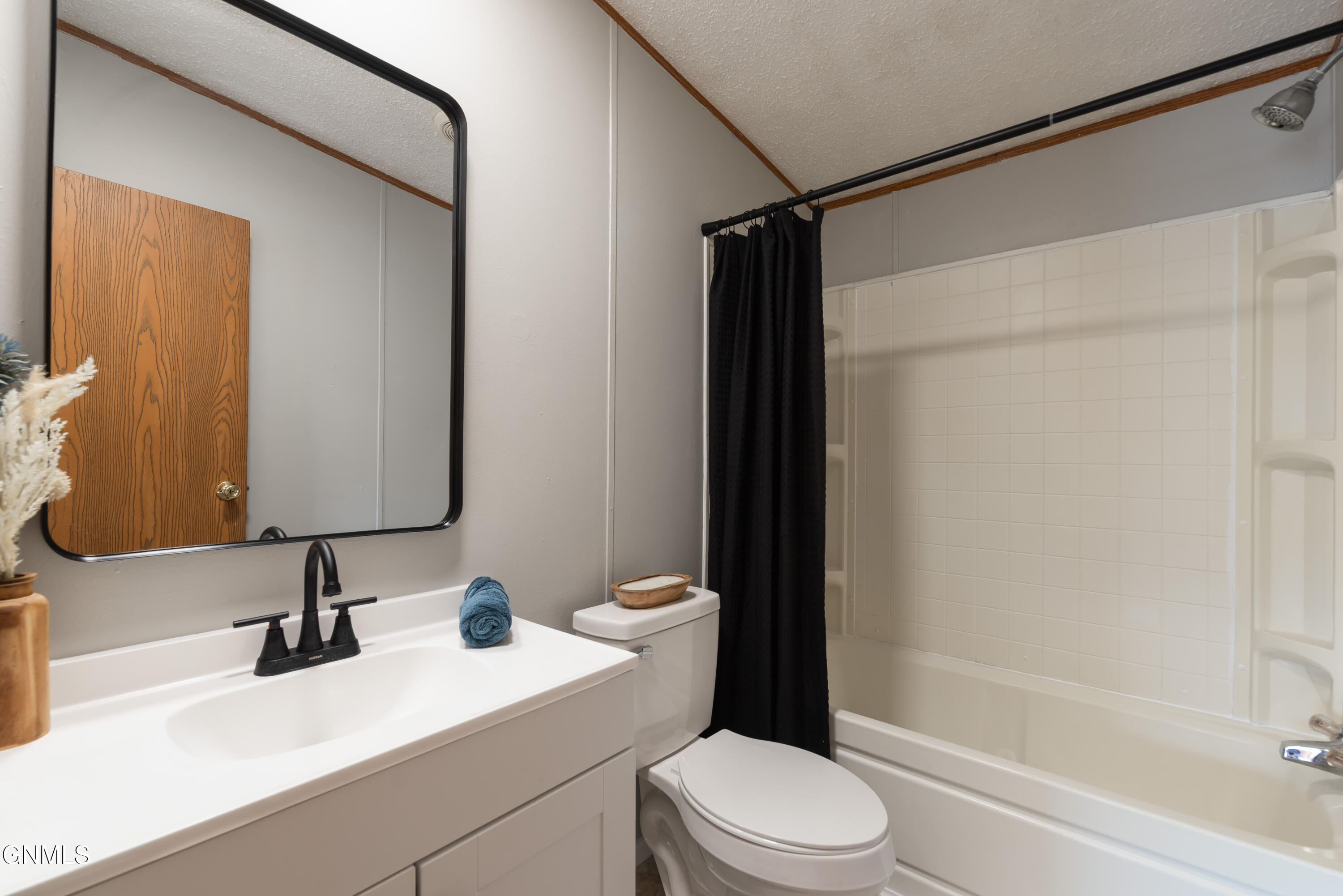 property viewer photo 19