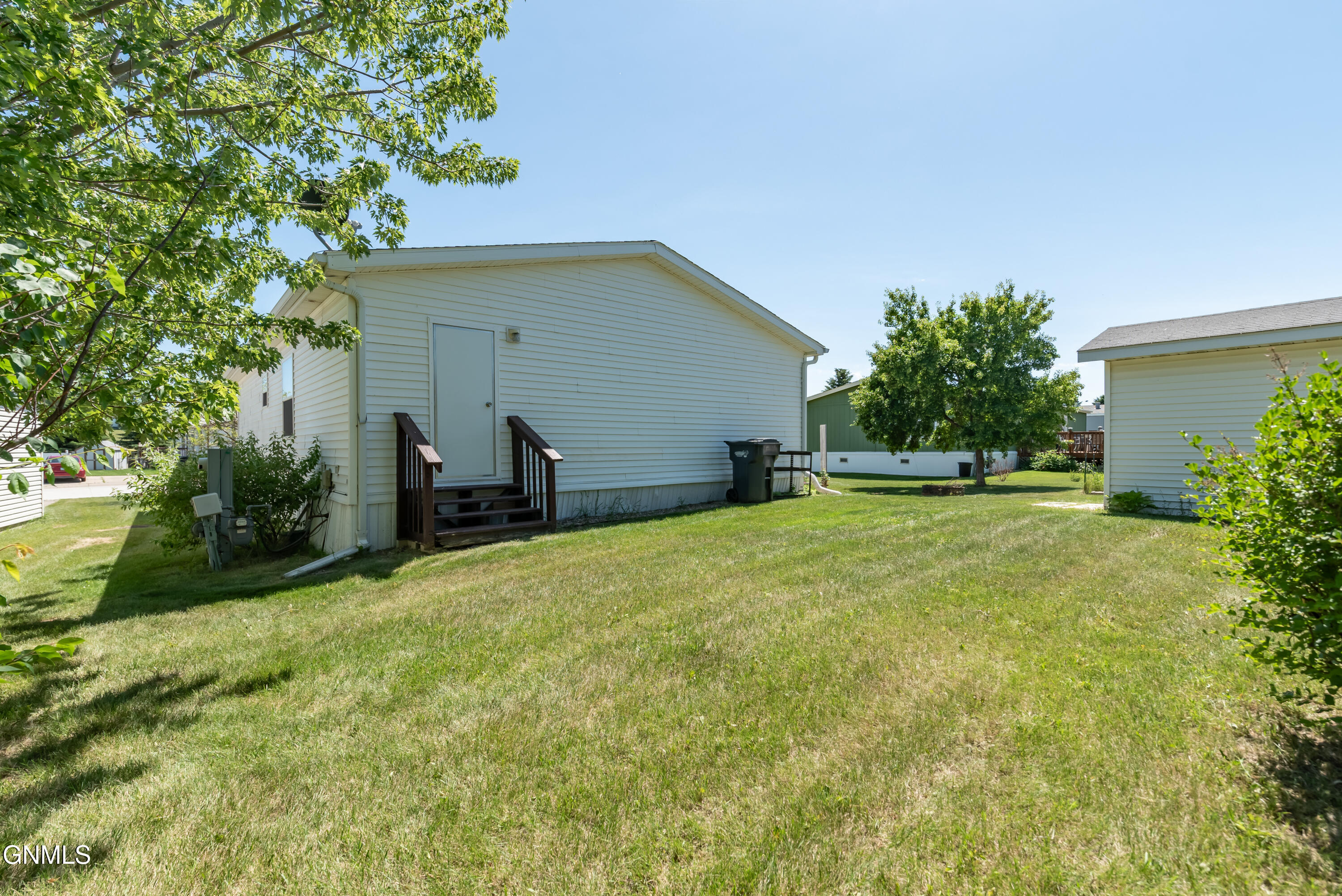 property viewer photo 24