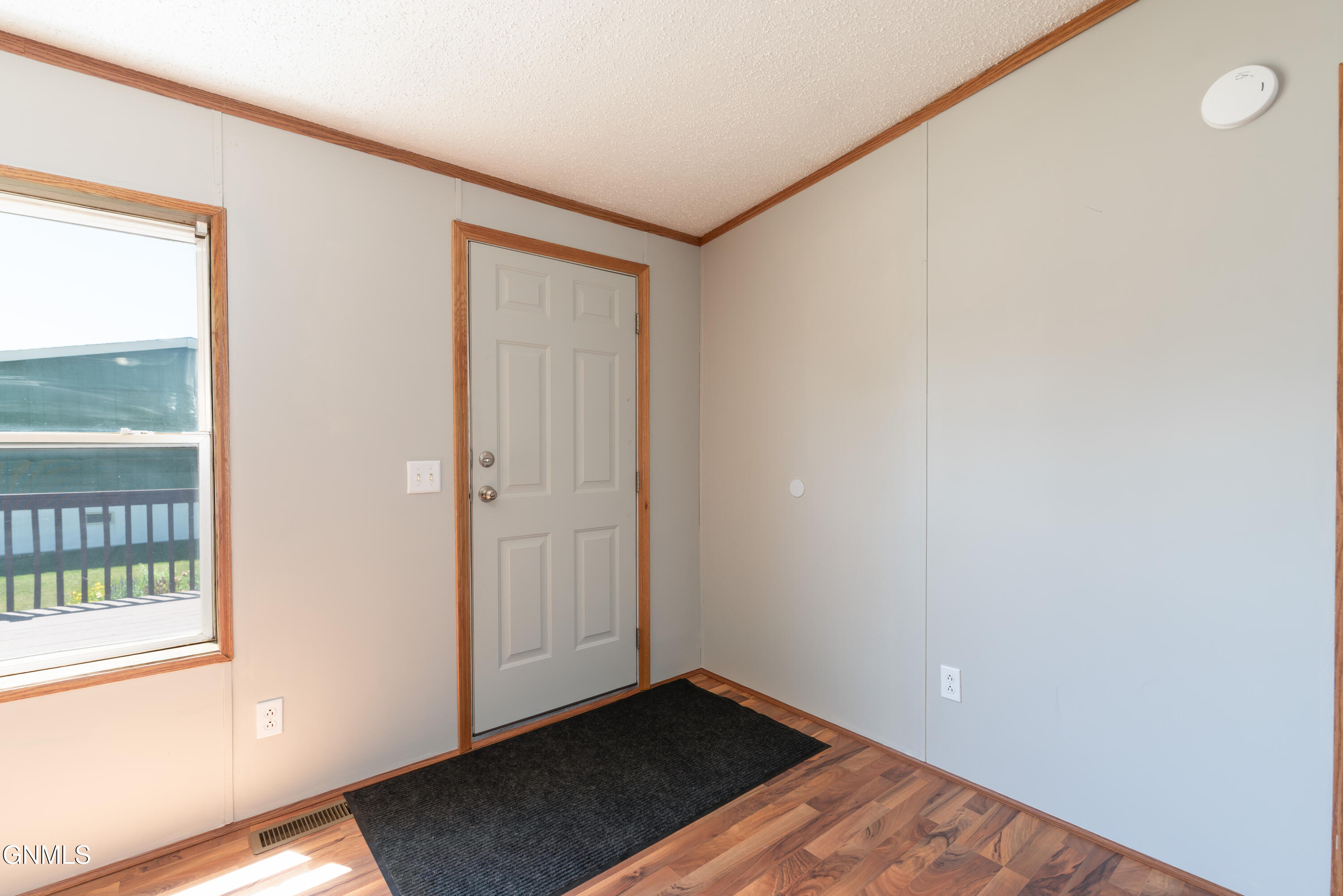 property viewer photo 5