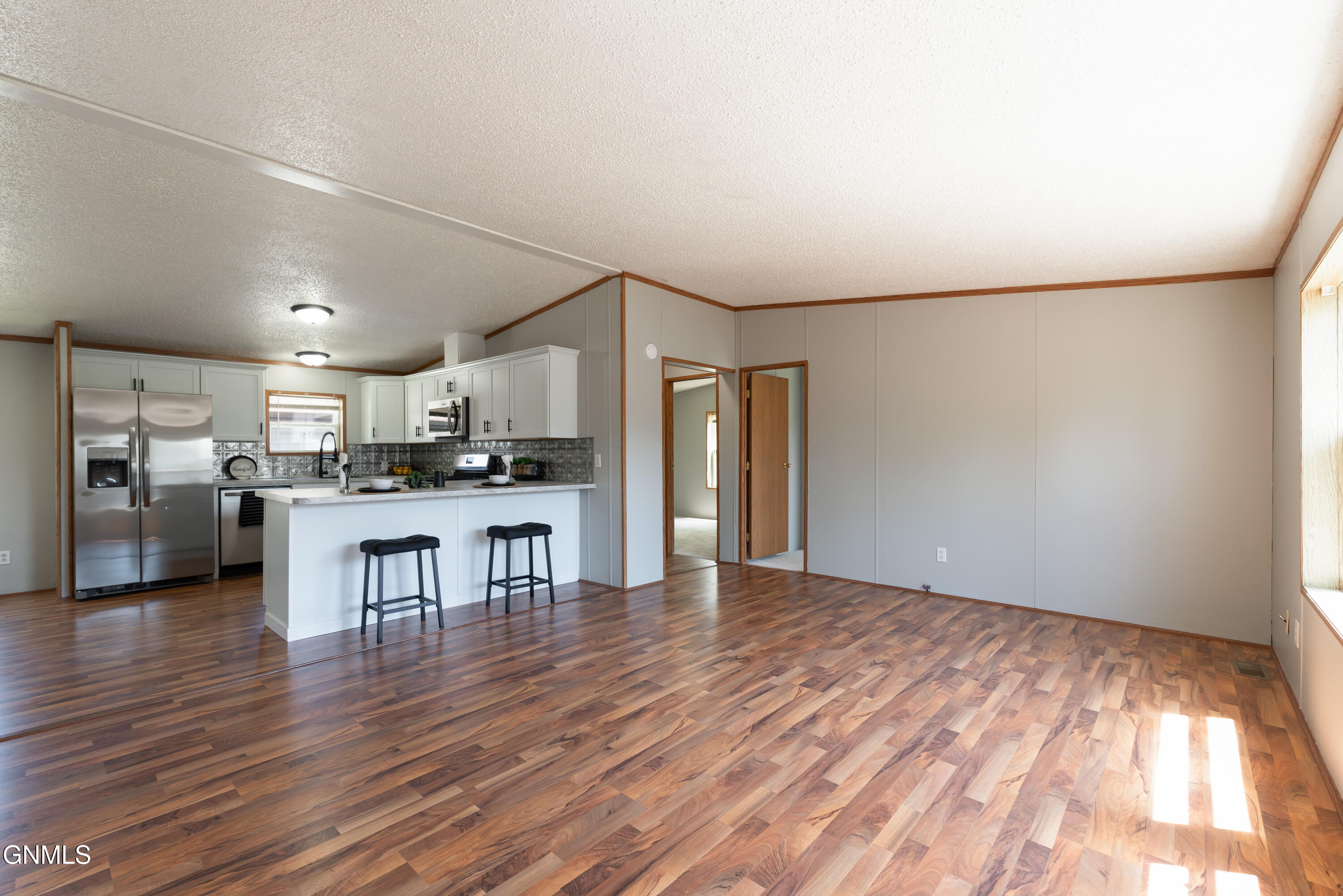 property viewer photo 6