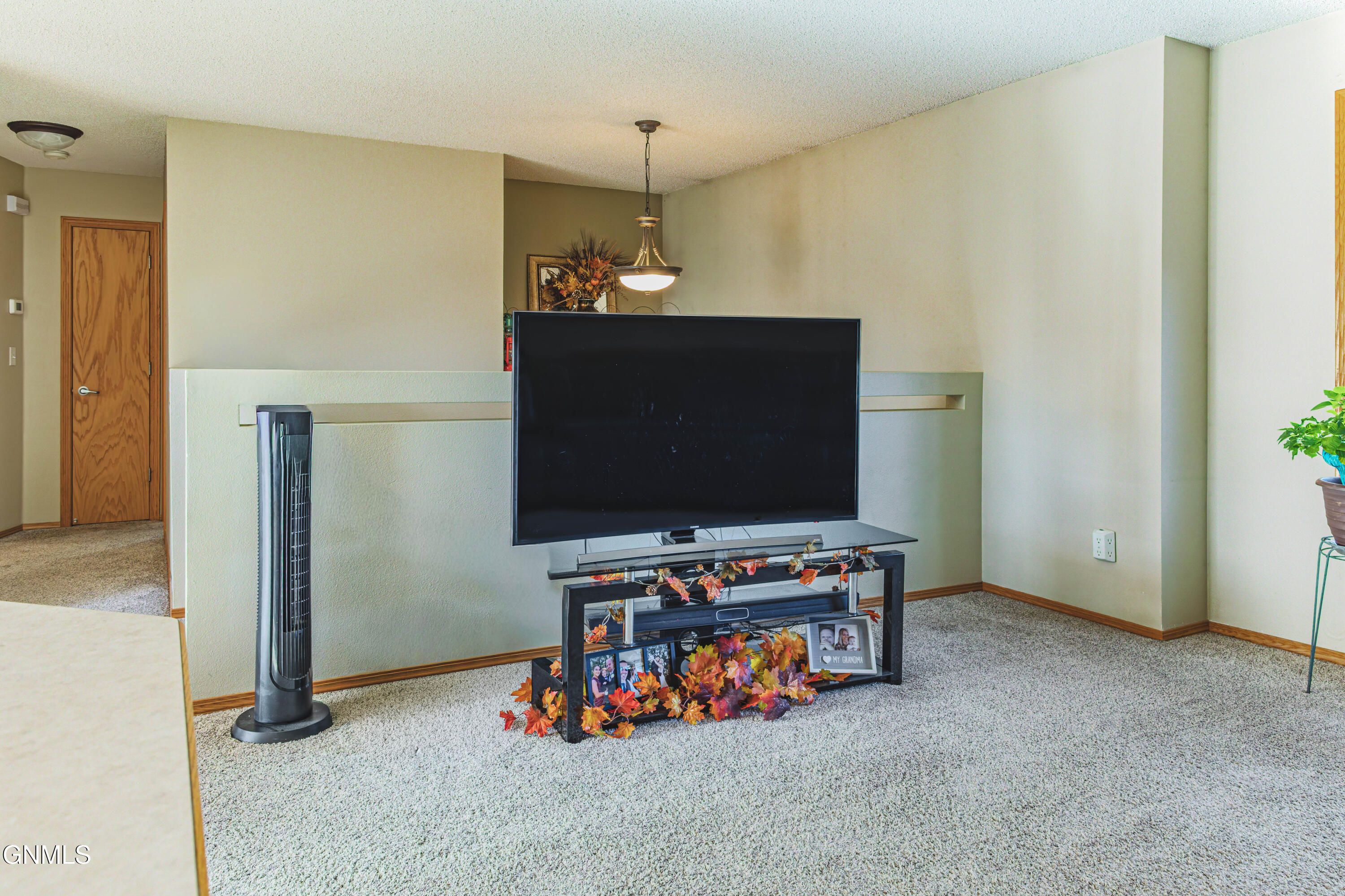 property viewer photo 4