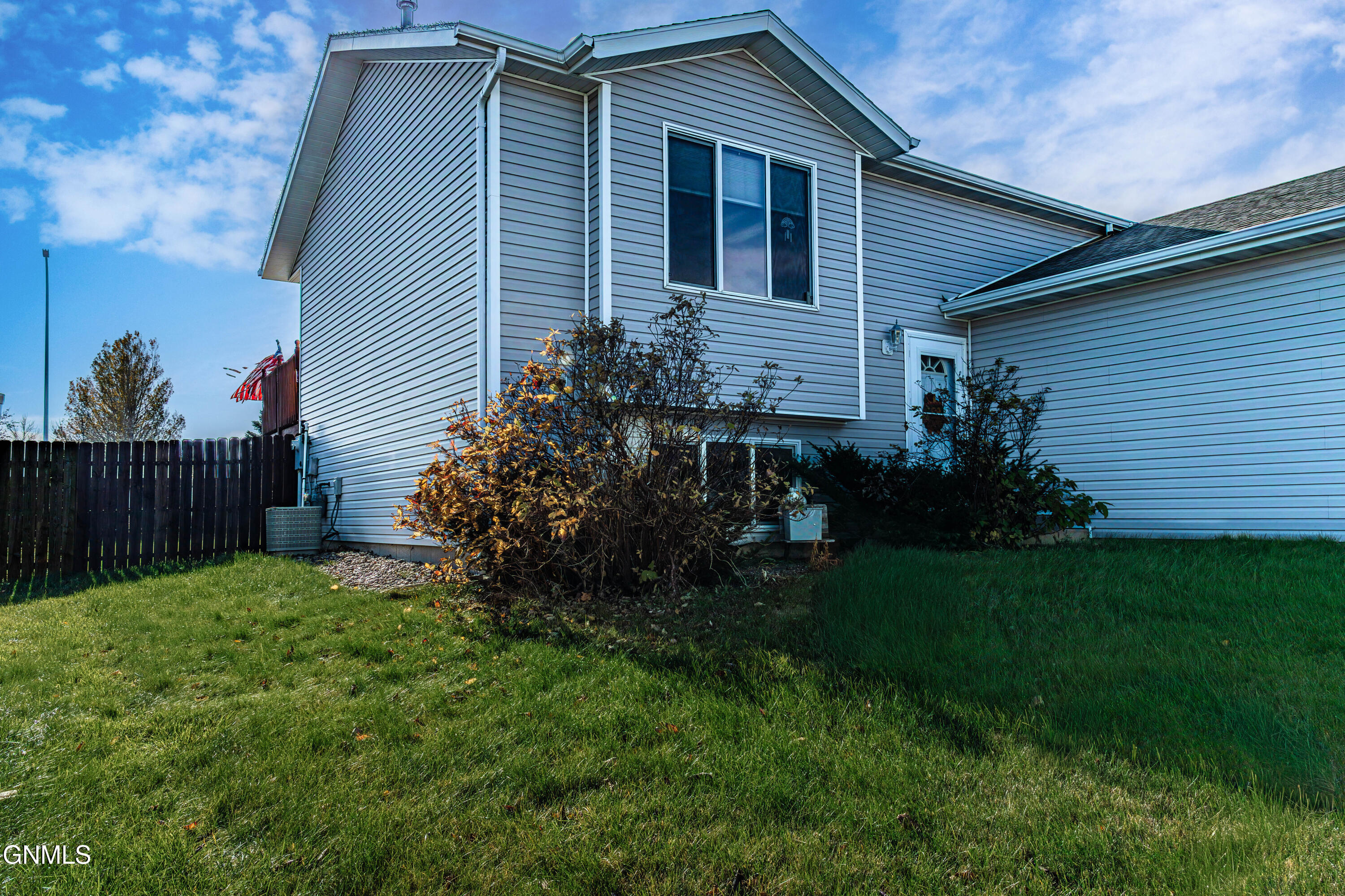 property viewer photo 40