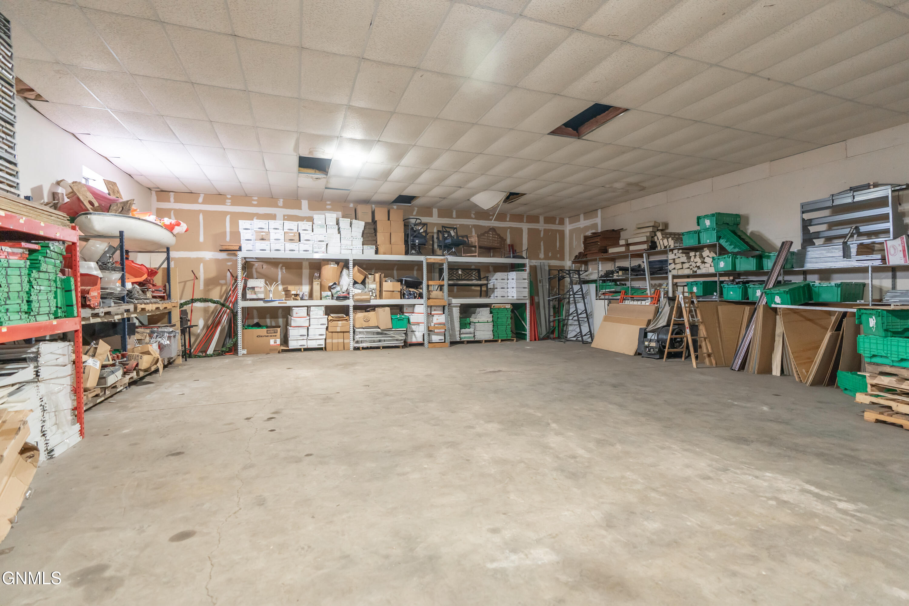 main property photo 35