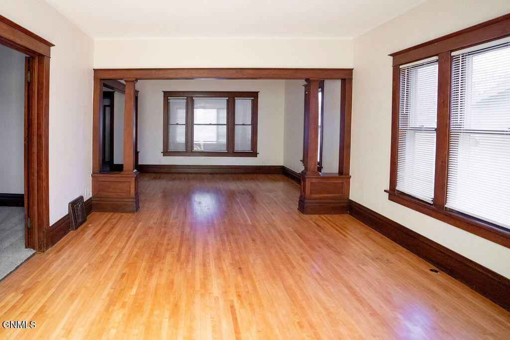 property viewer photo 12