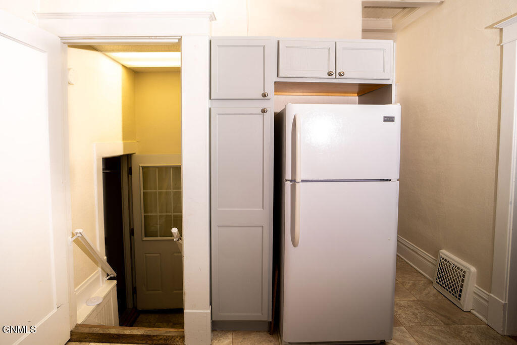 property viewer photo 19