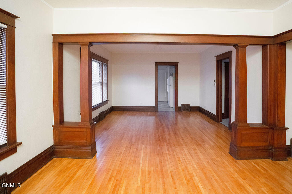 property viewer photo 9