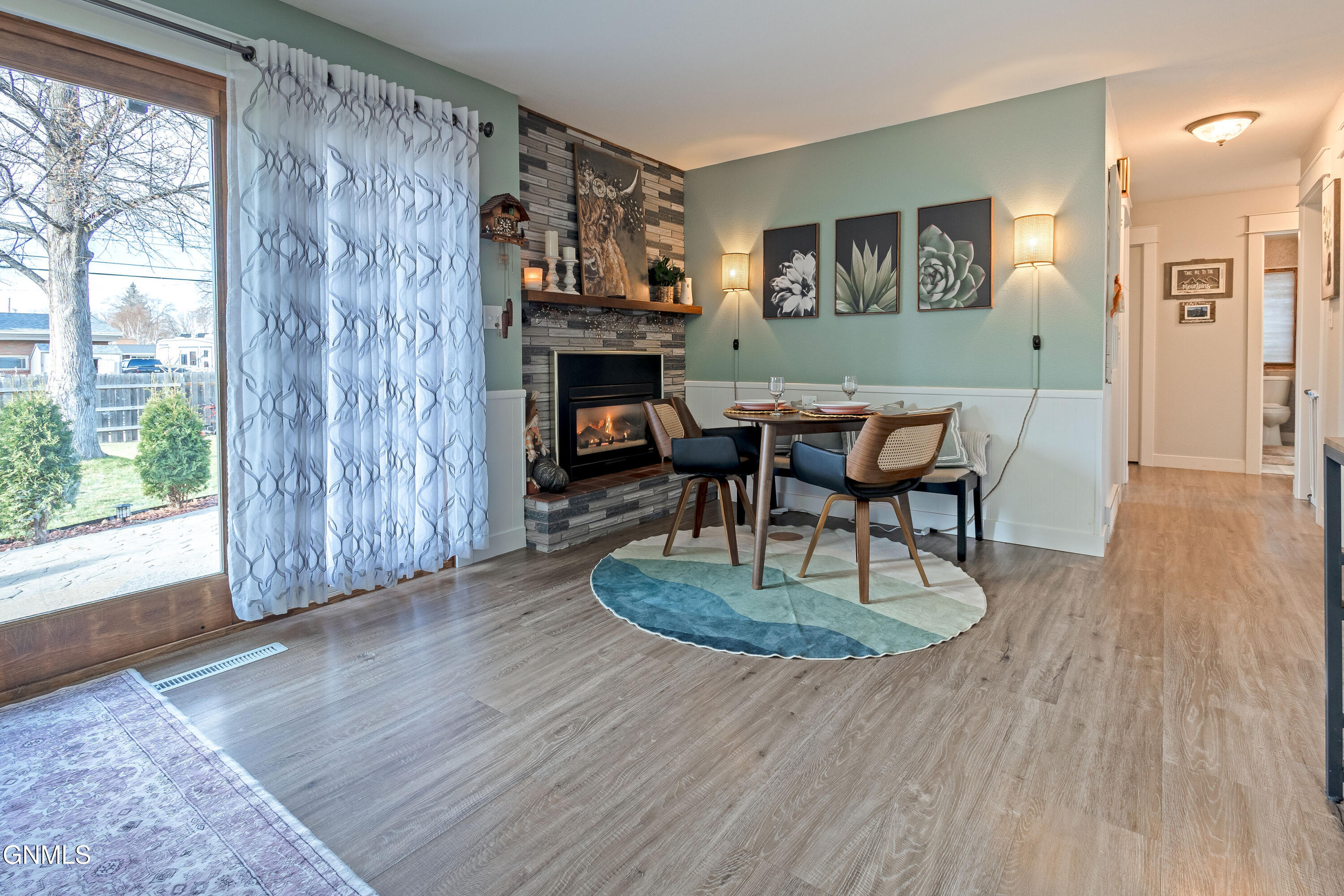 property viewer photo 10