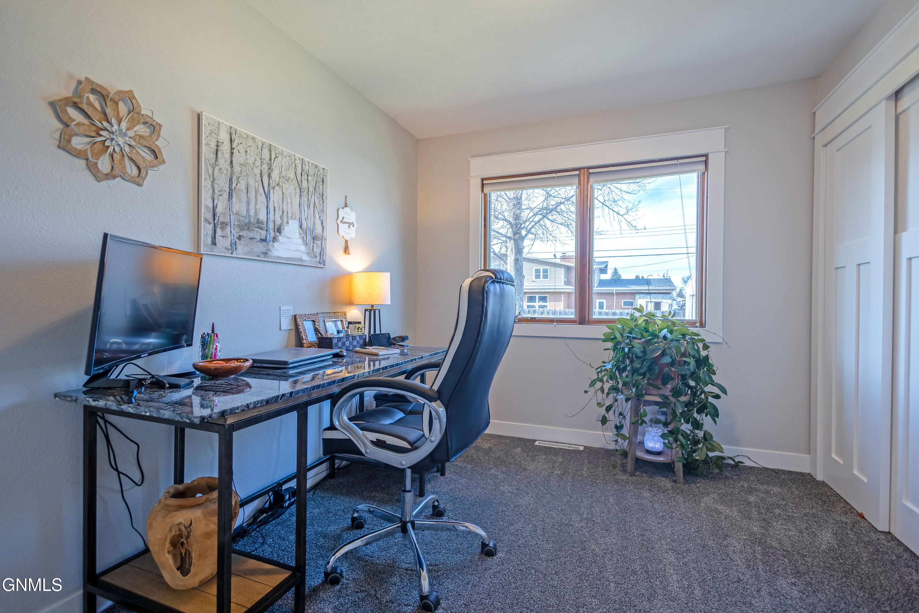 property viewer photo 16