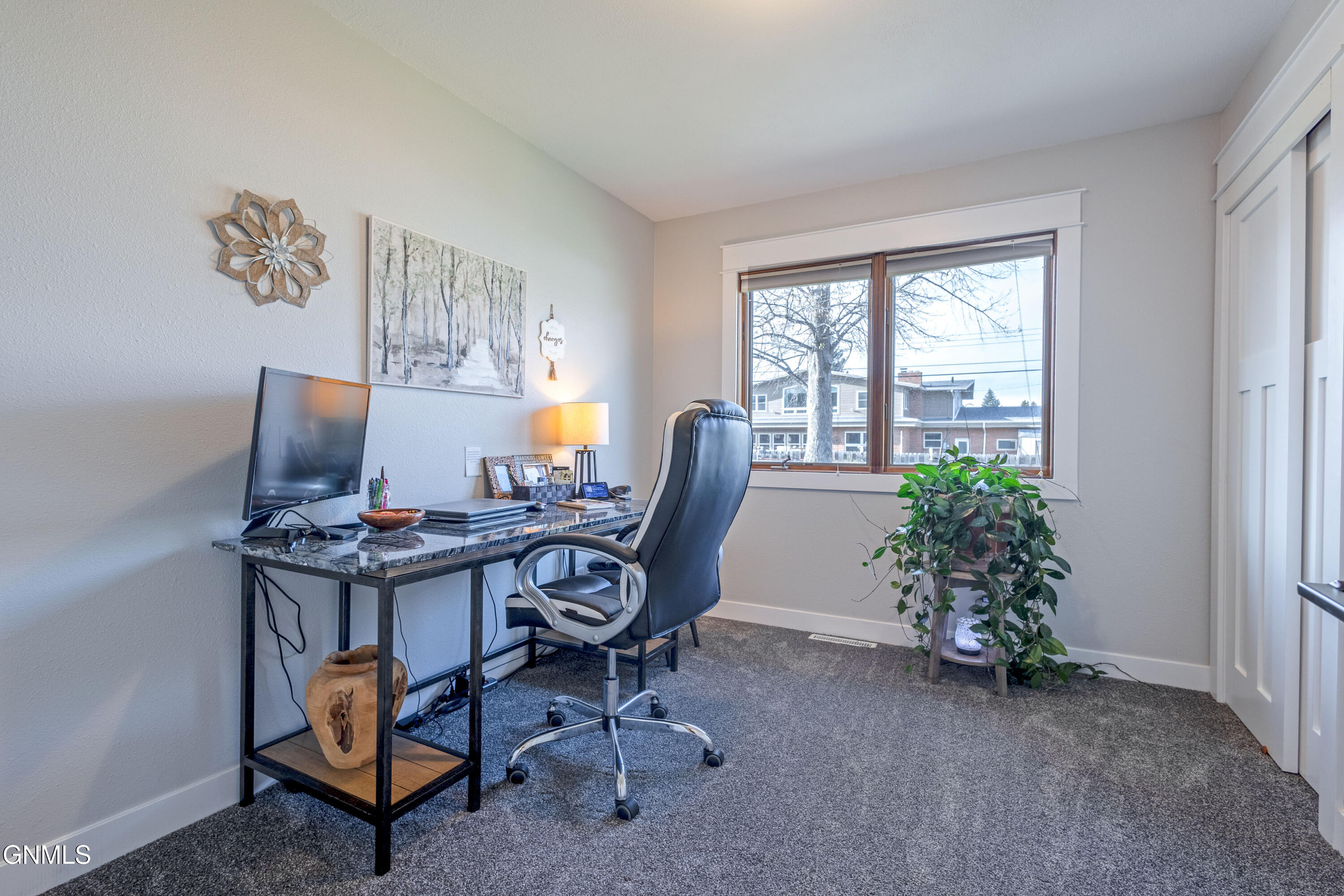 property viewer photo 17