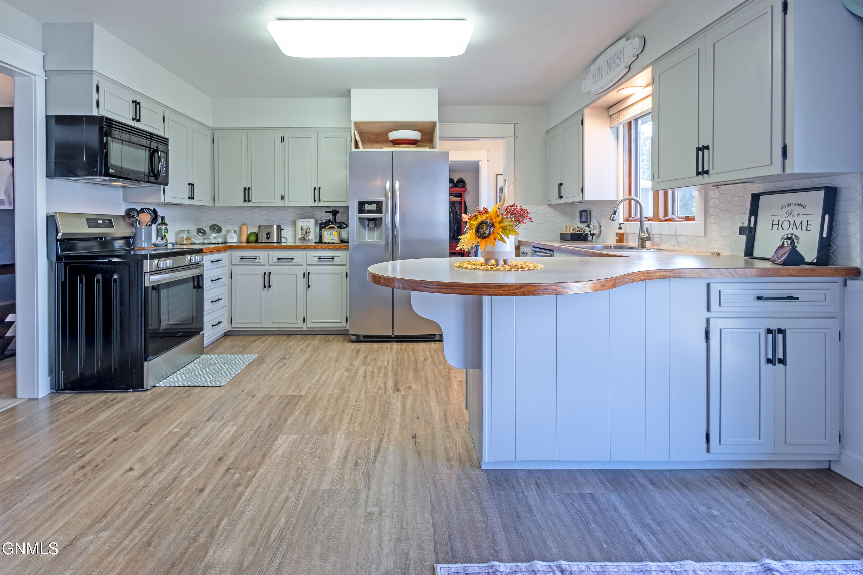 property viewer photo 8
