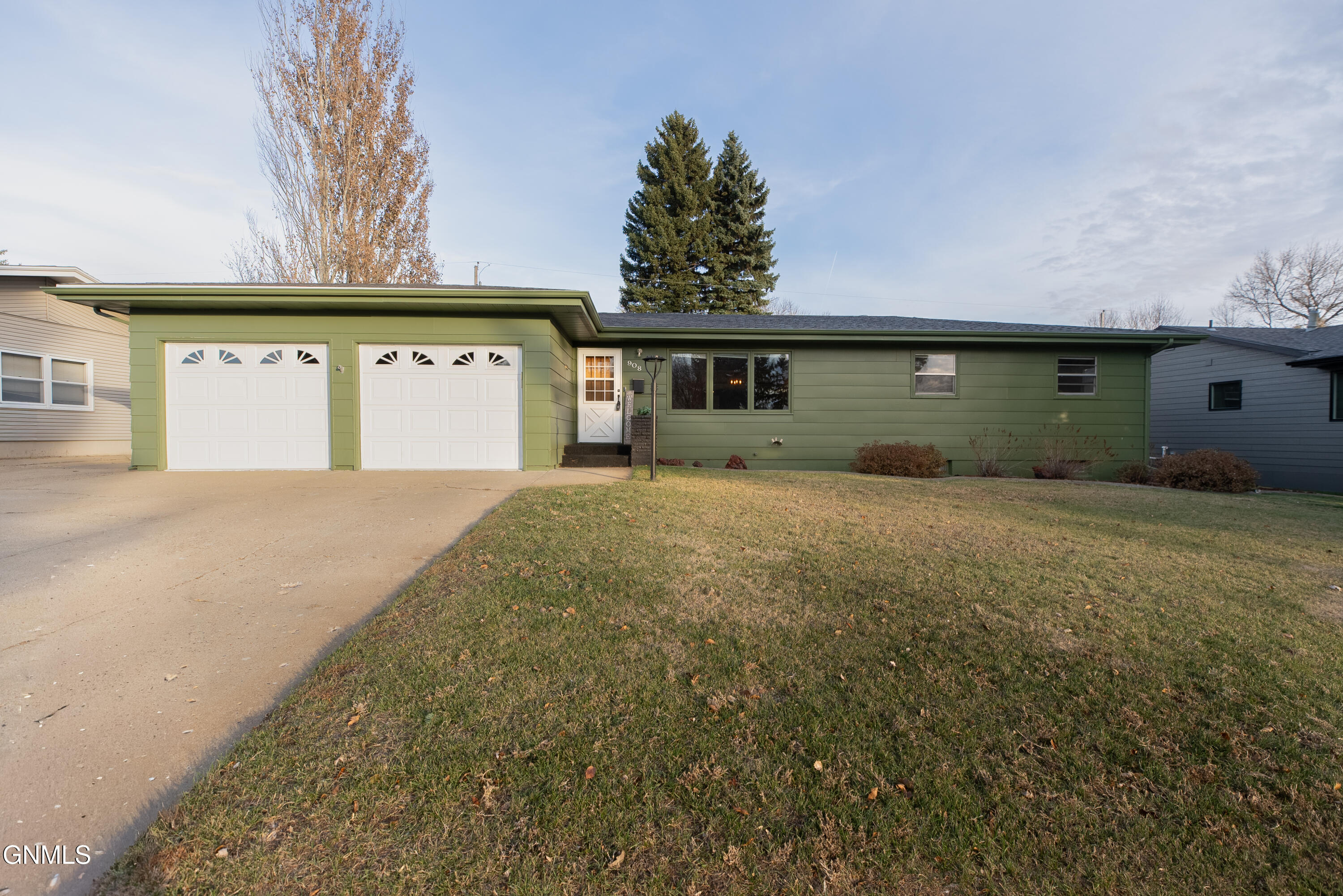 main property photo 0