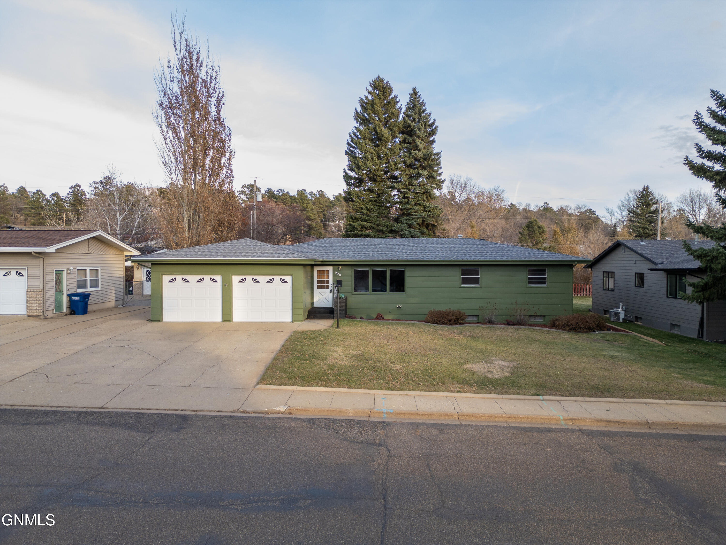 property viewer photo 2