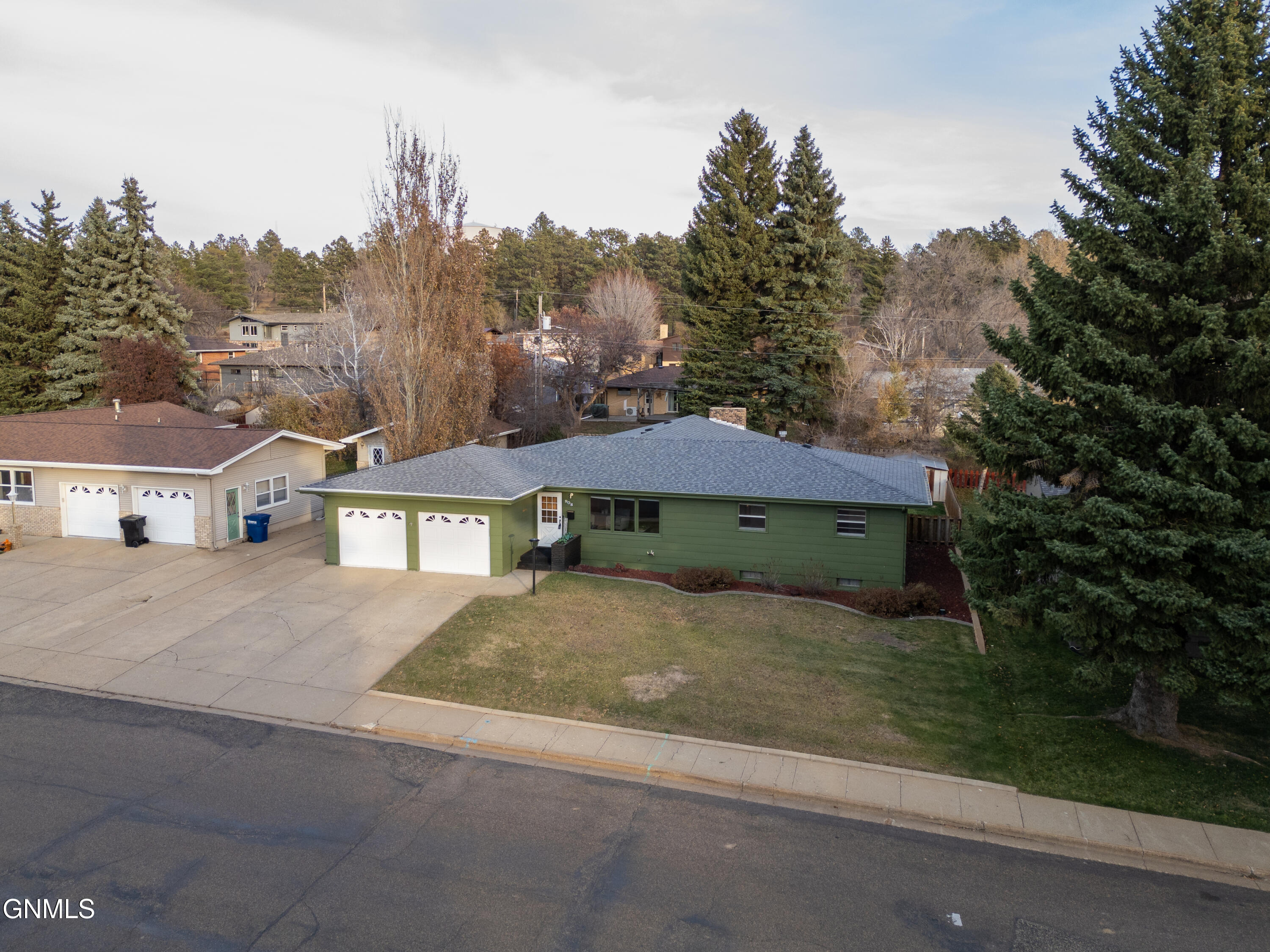 property viewer photo 3
