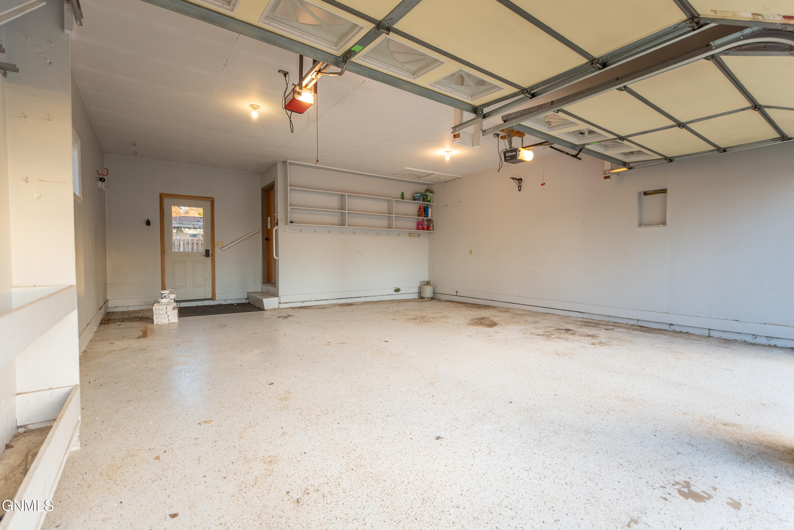 property viewer photo 42