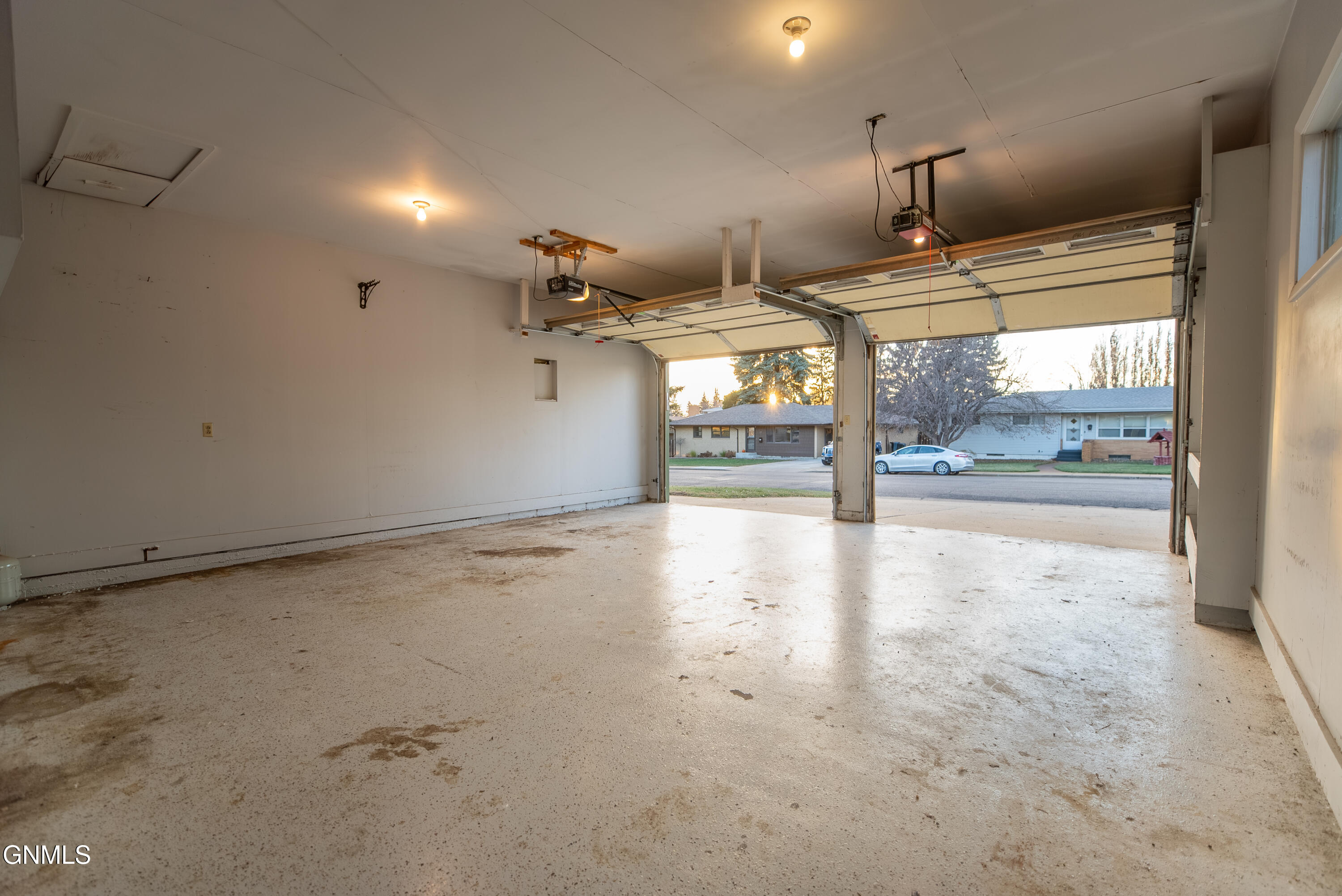 property viewer photo 43