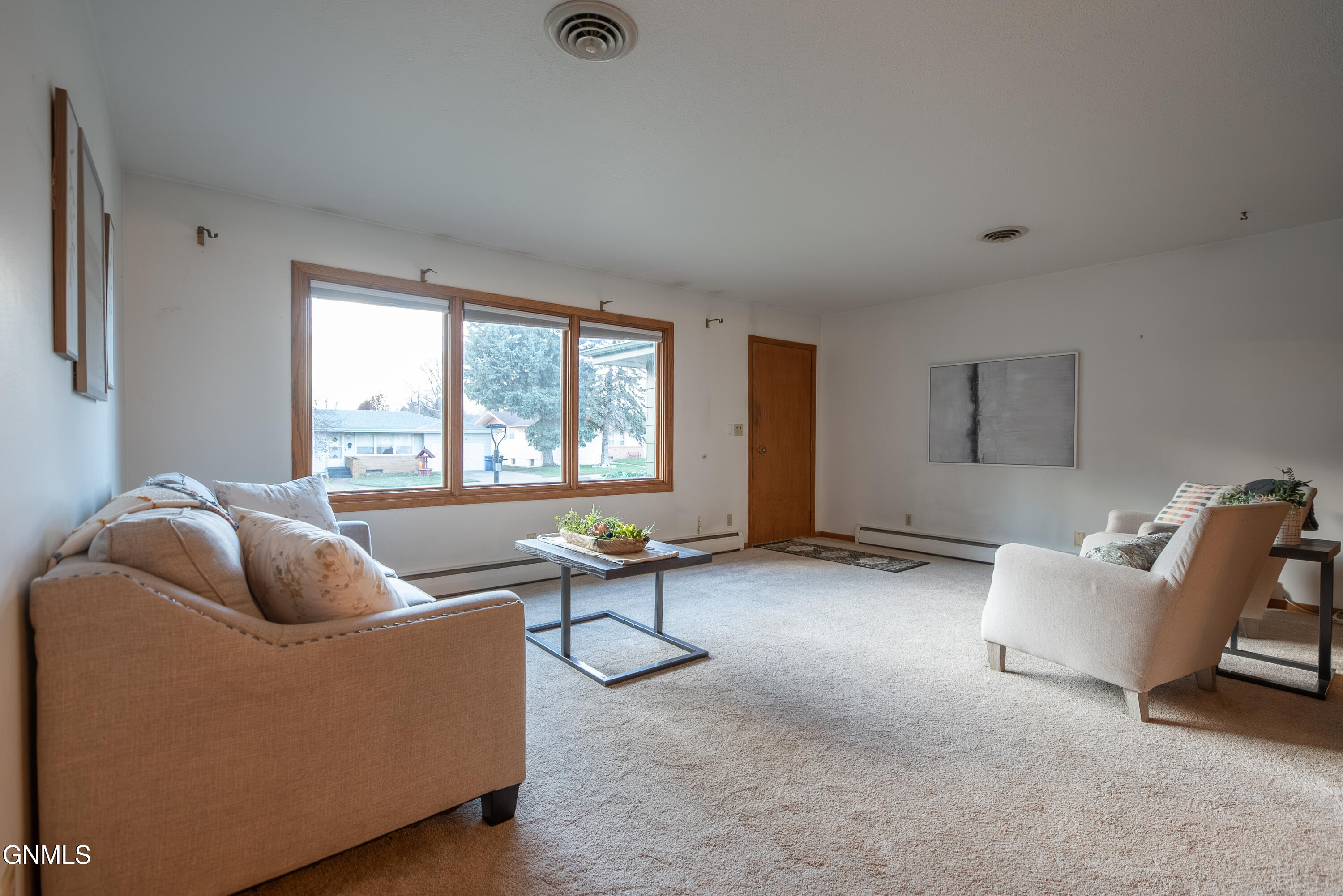 property viewer photo 5